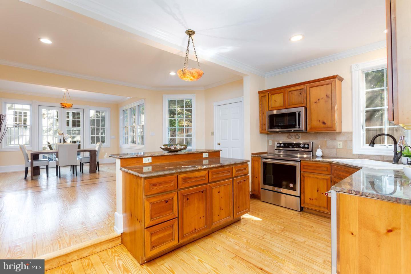 PALISADES - Residential Lease