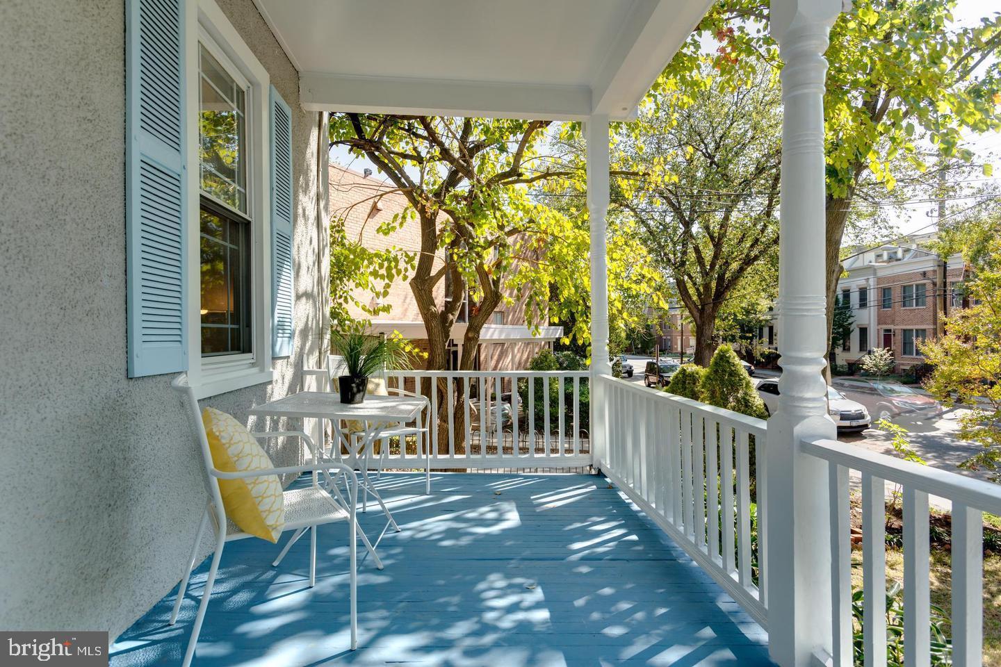 PALISADES - Residential Lease