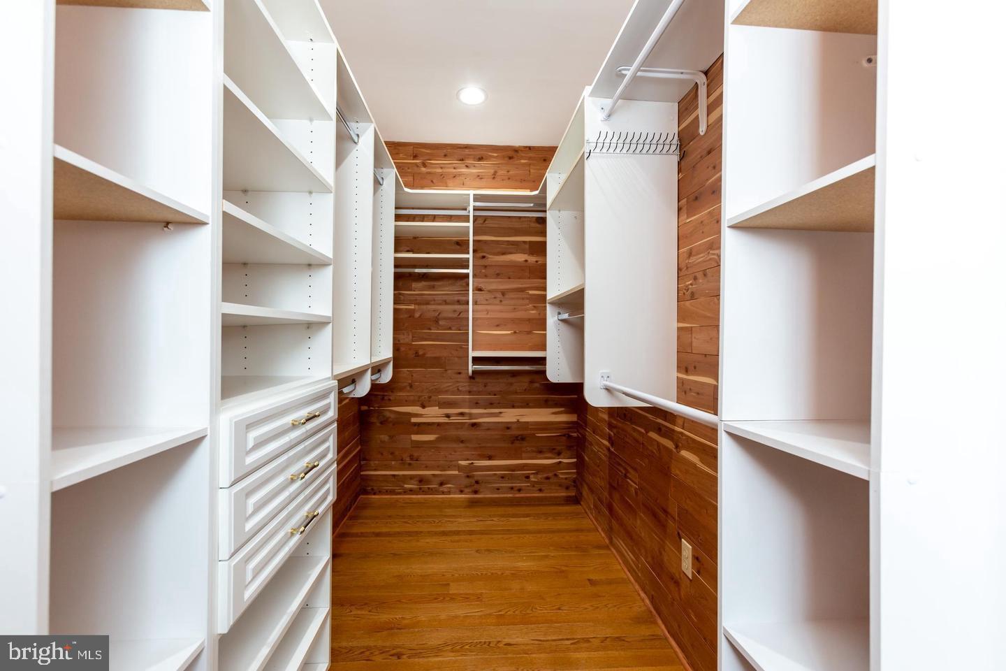 PALISADES - Residential Lease