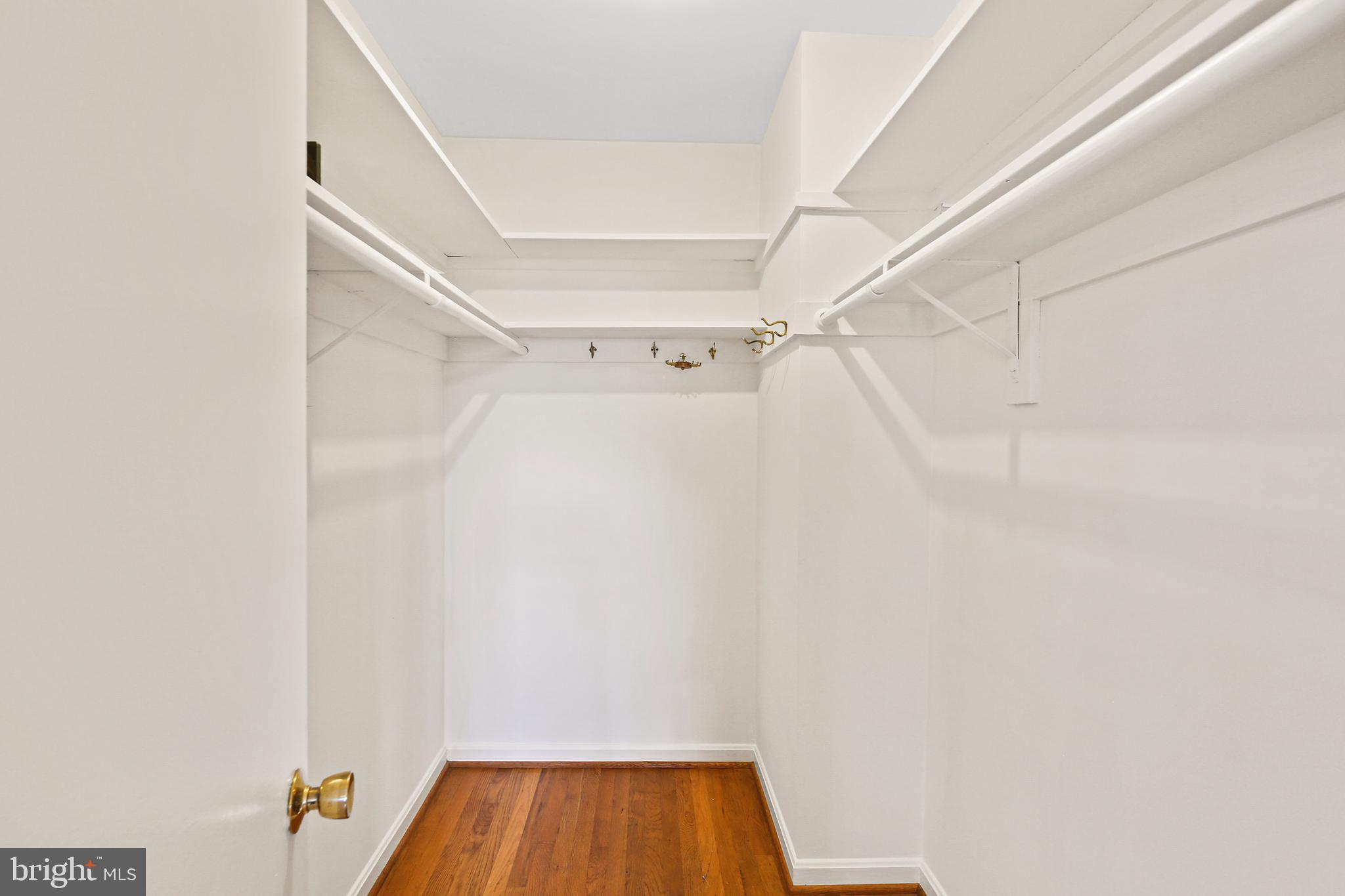 BOND MILL PARK - Residential