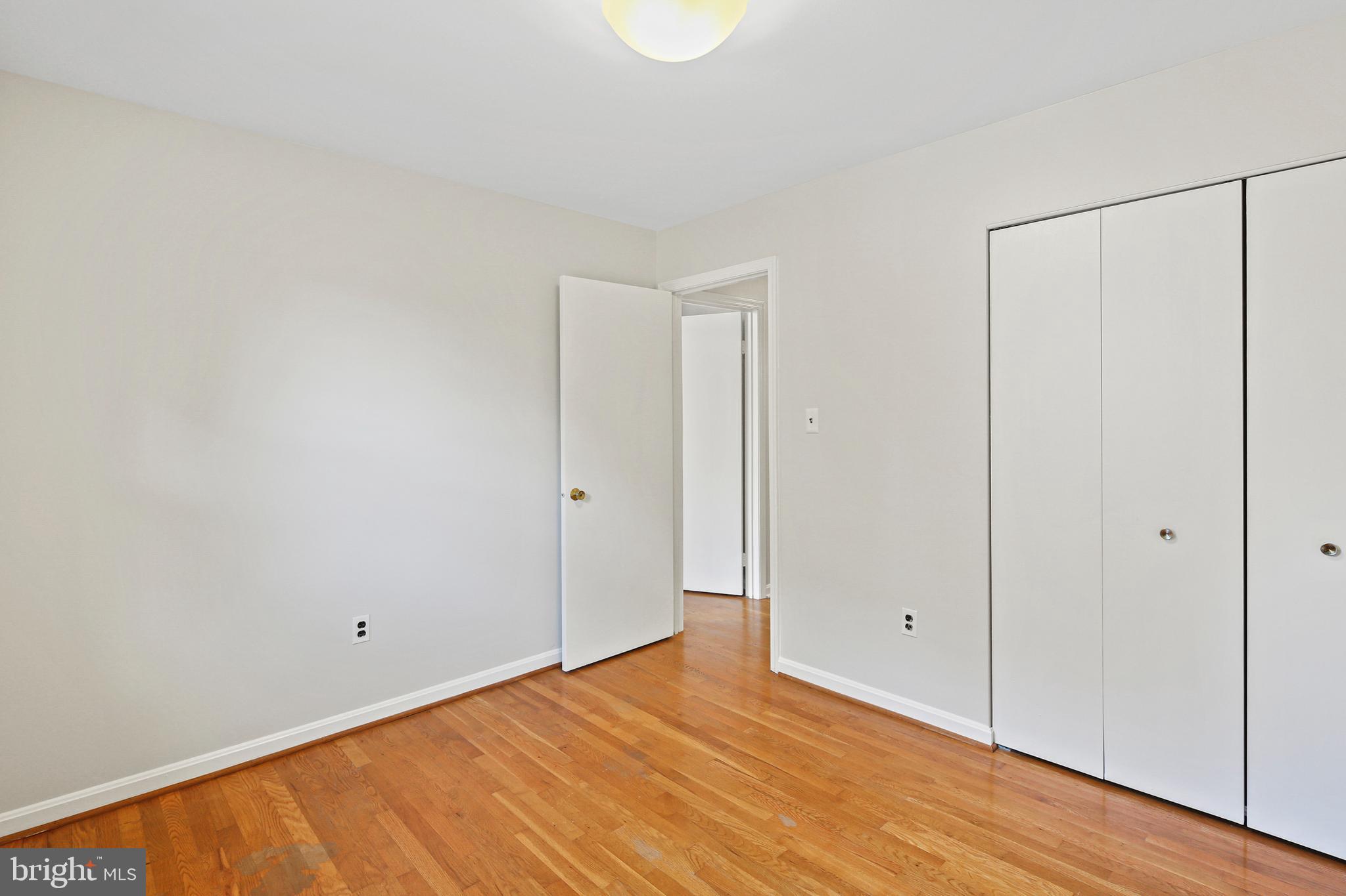 BOND MILL PARK - Residential