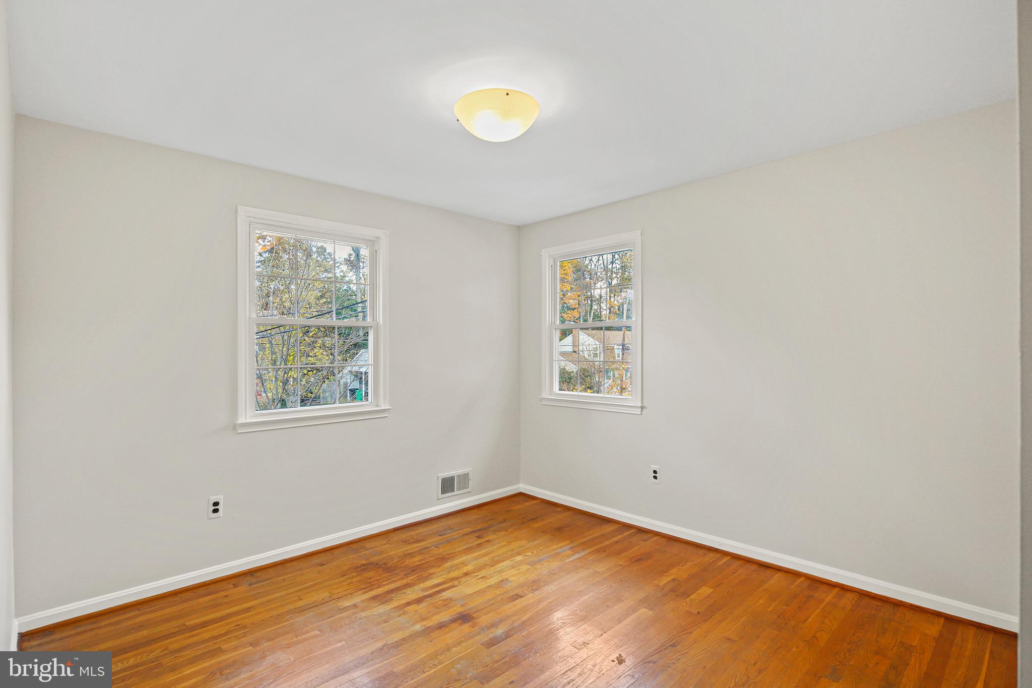 BOND MILL PARK - Residential