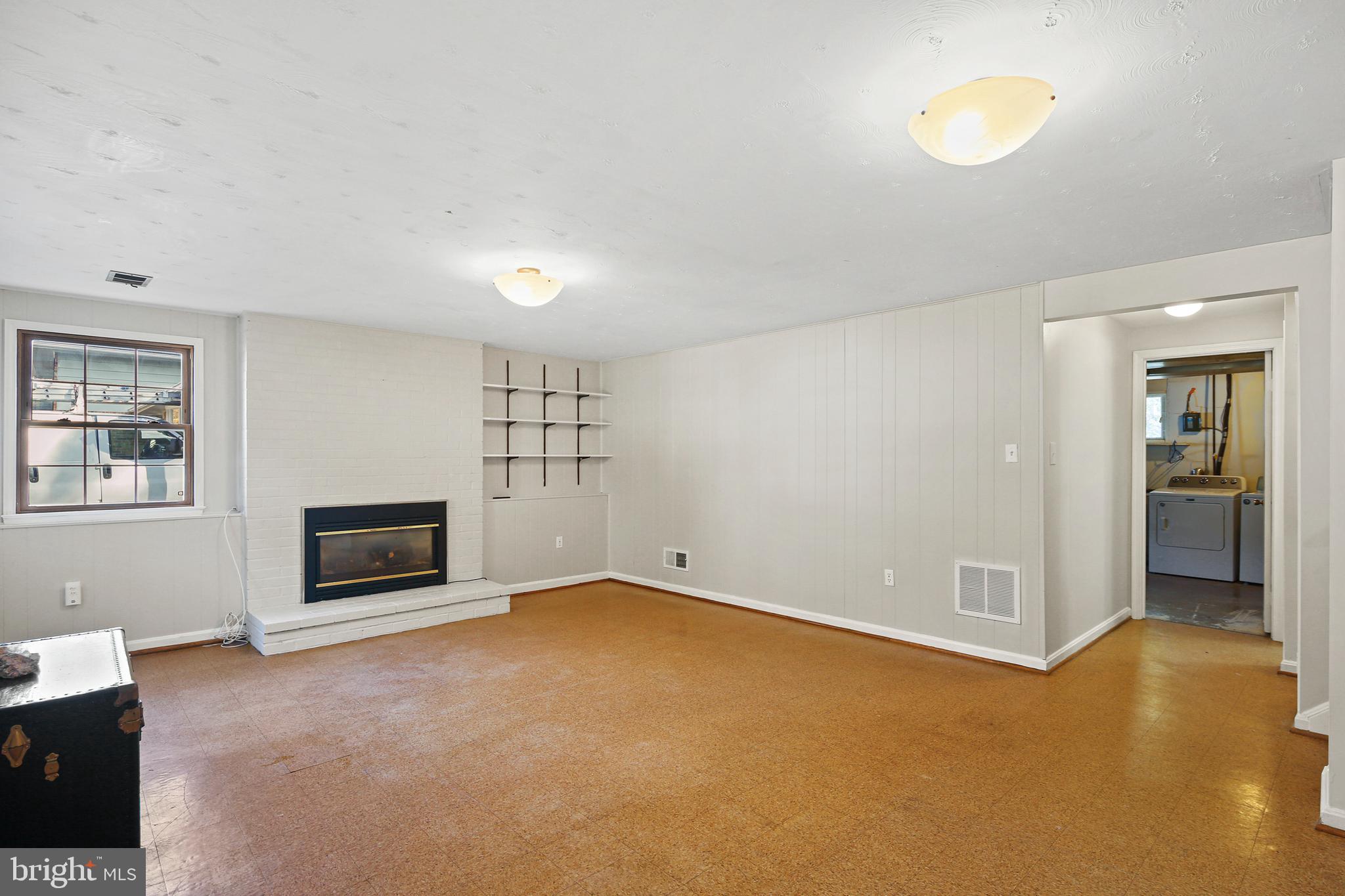 BOND MILL PARK - Residential