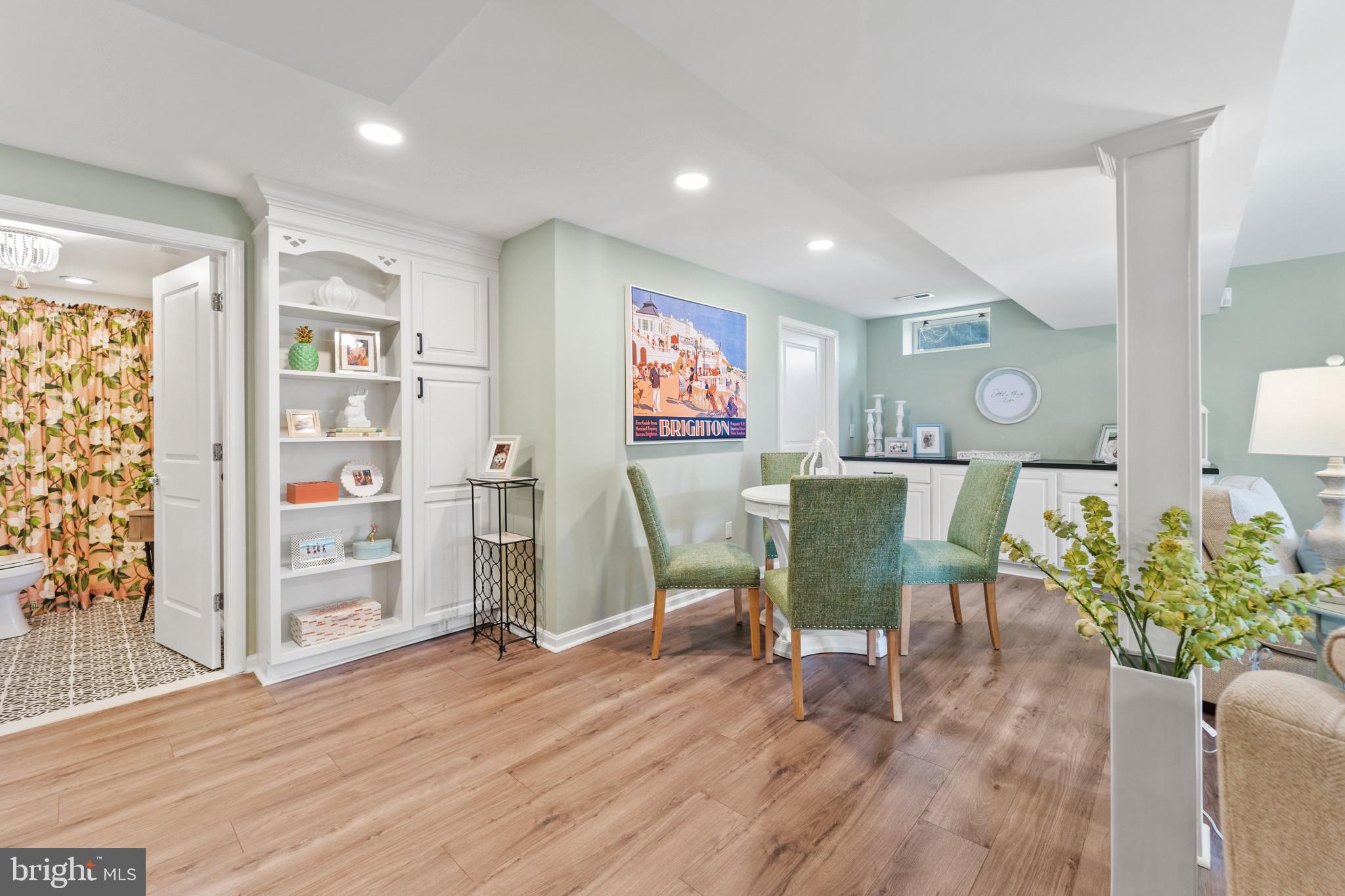 BROOKVIEW FARMS - Residential