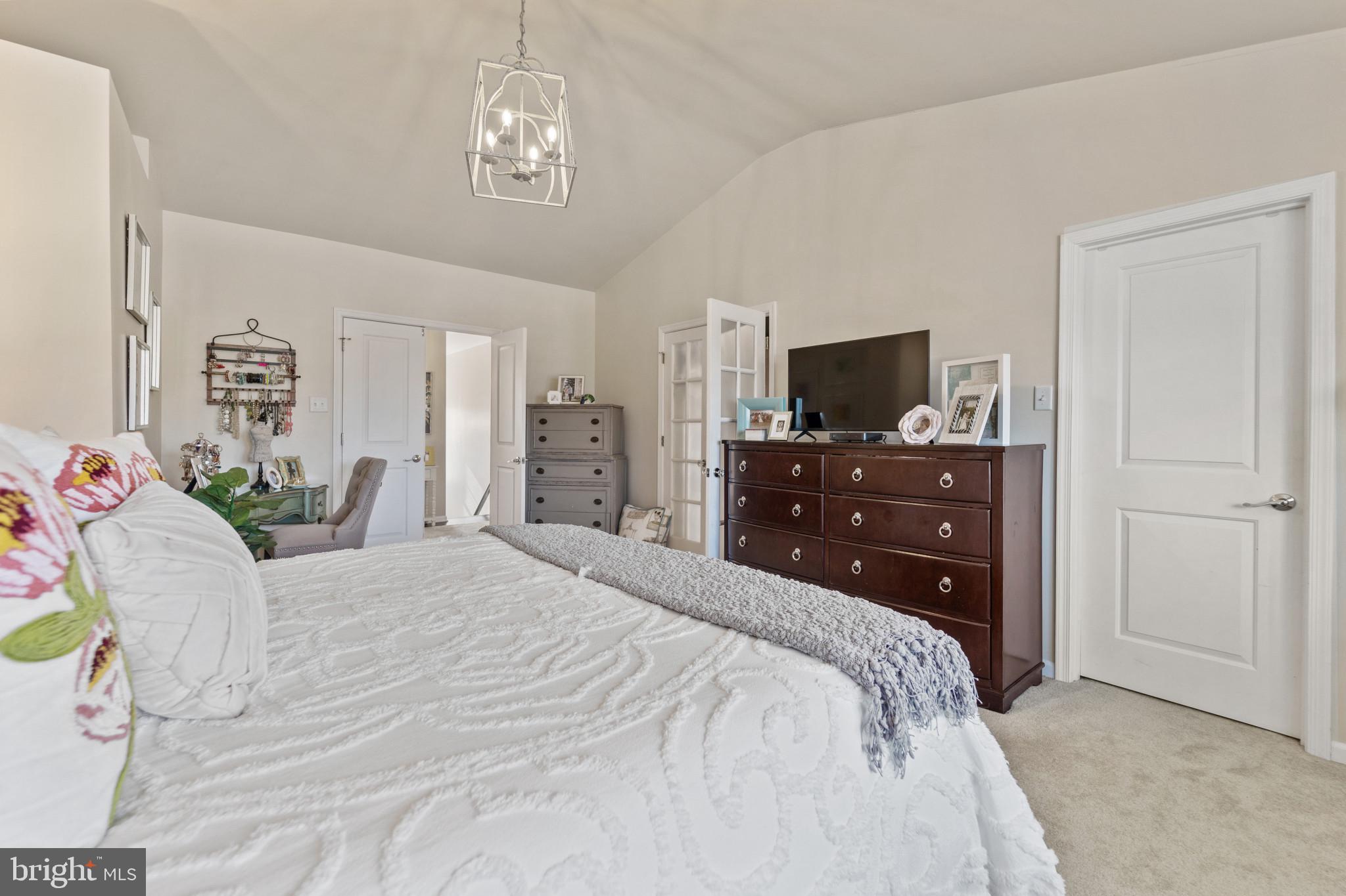 BROOKVIEW FARMS - Residential