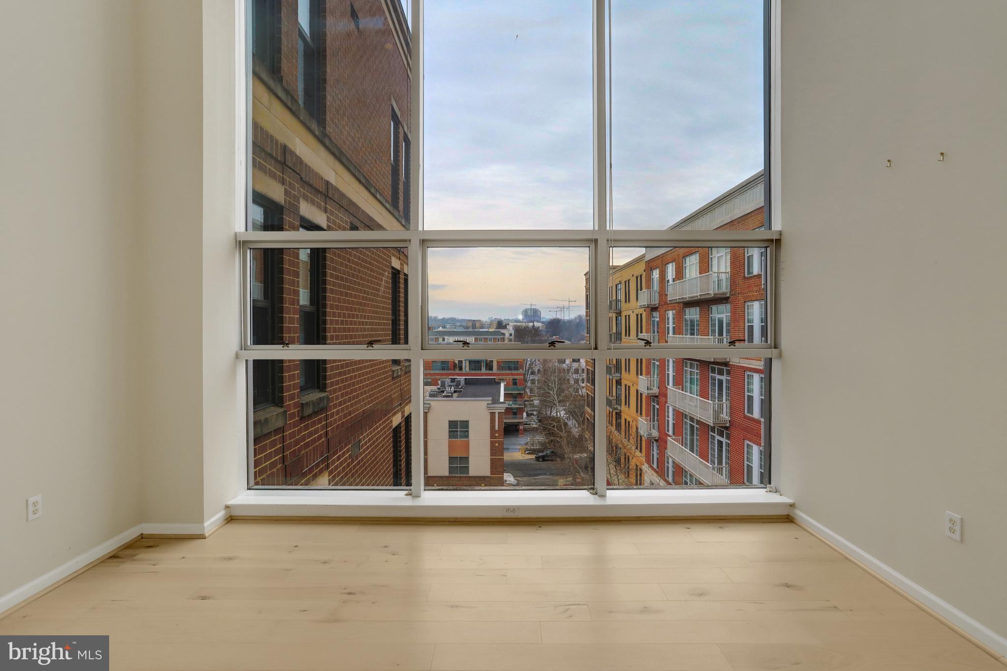 SPECTRUM CONDO - Residential