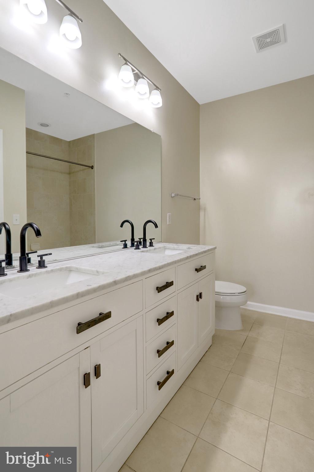 SPECTRUM CONDO - Residential