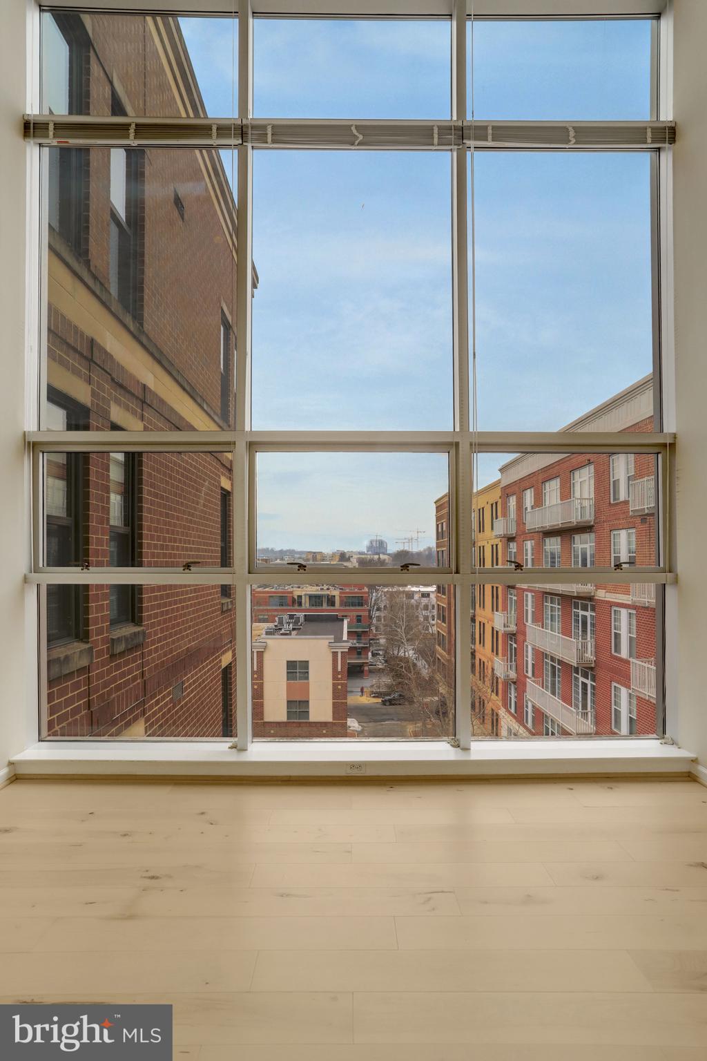 SPECTRUM CONDO - Residential