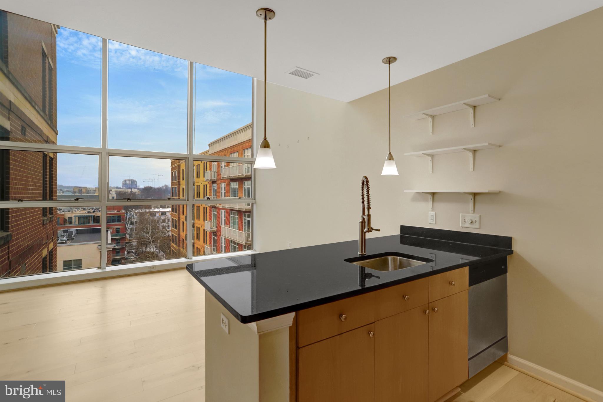 SPECTRUM CONDO - Residential