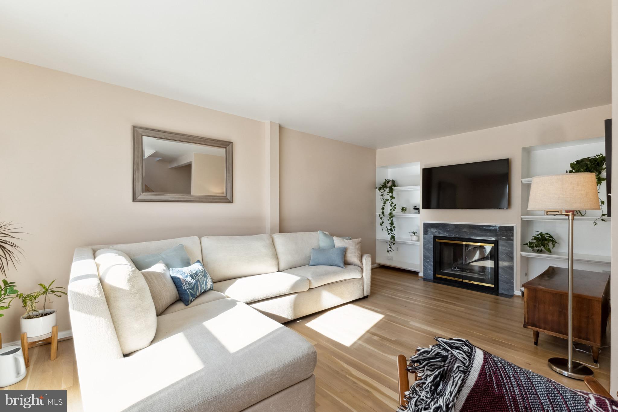 LEESBURG GATEWAY - Residential Lease