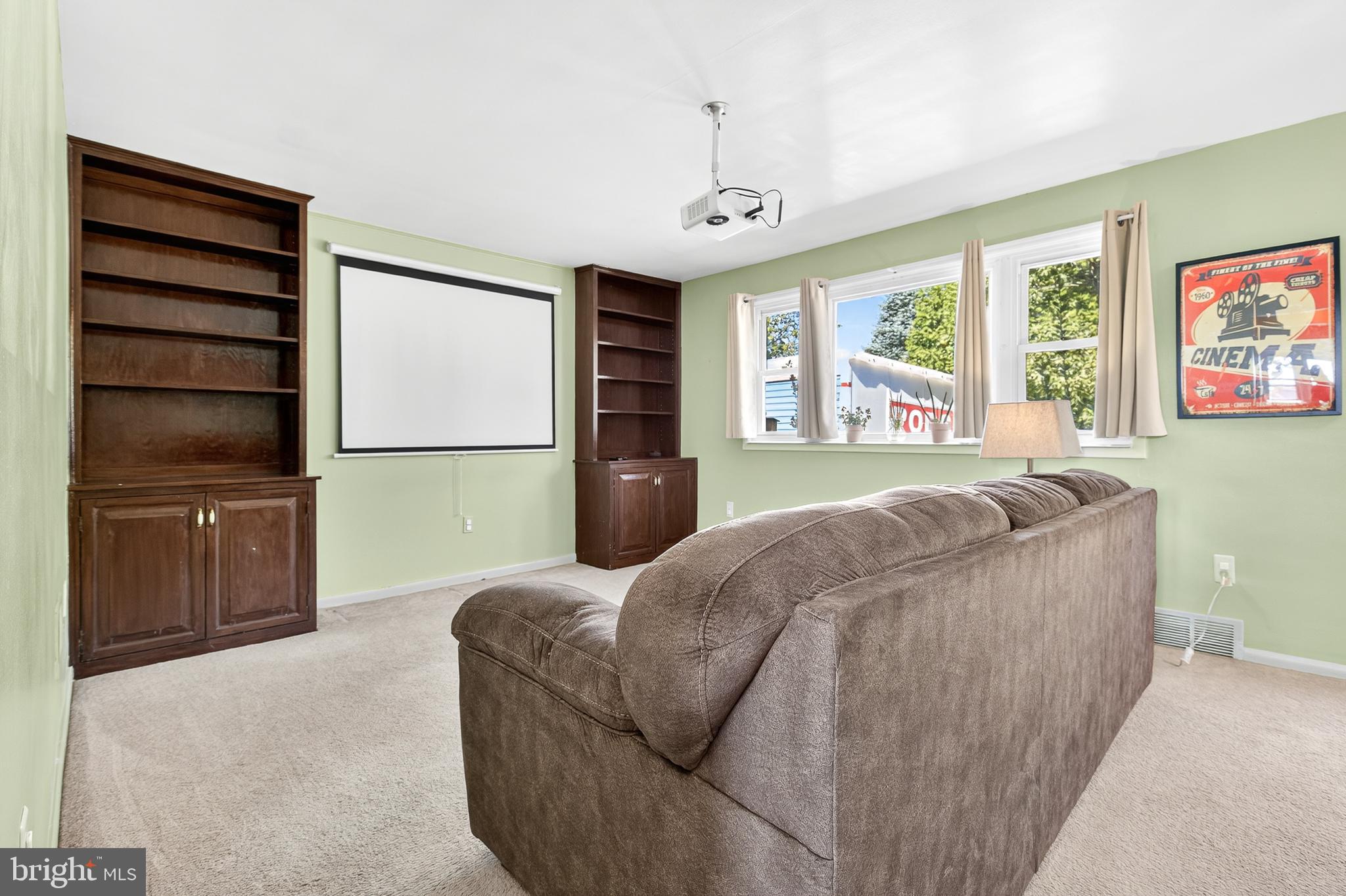 COLONIAL PARK - Residential