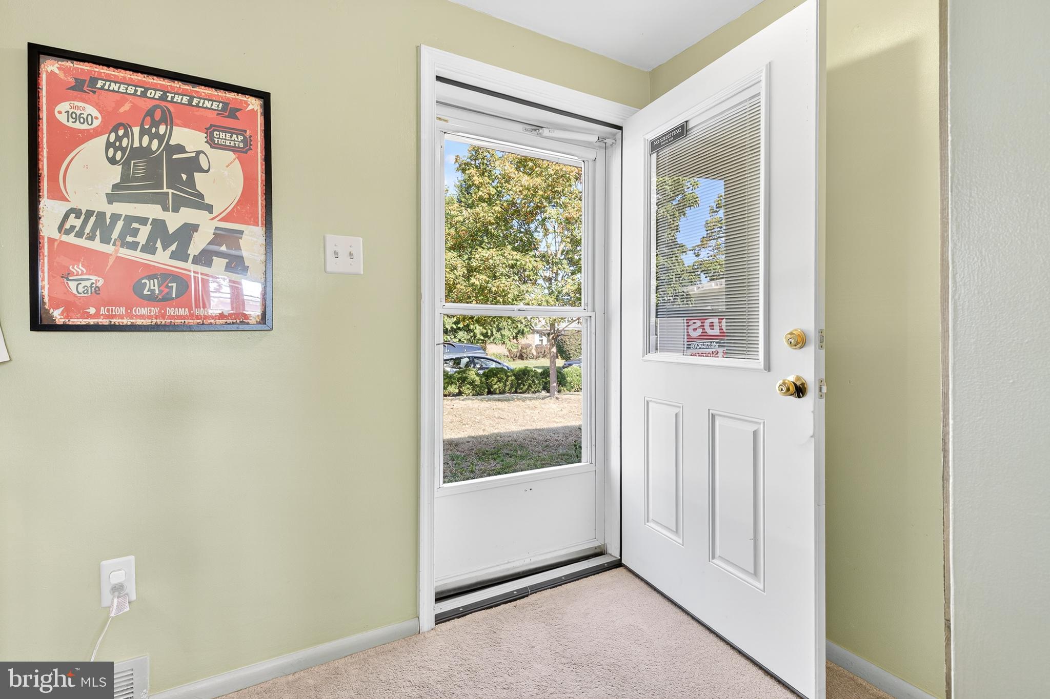 COLONIAL PARK - Residential