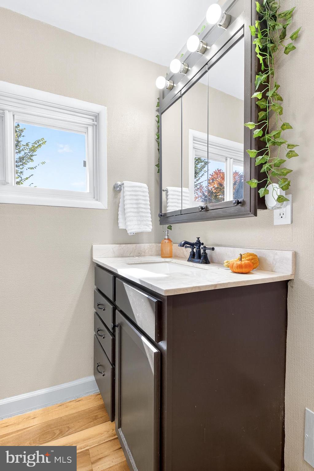 COLONIAL PARK - Residential