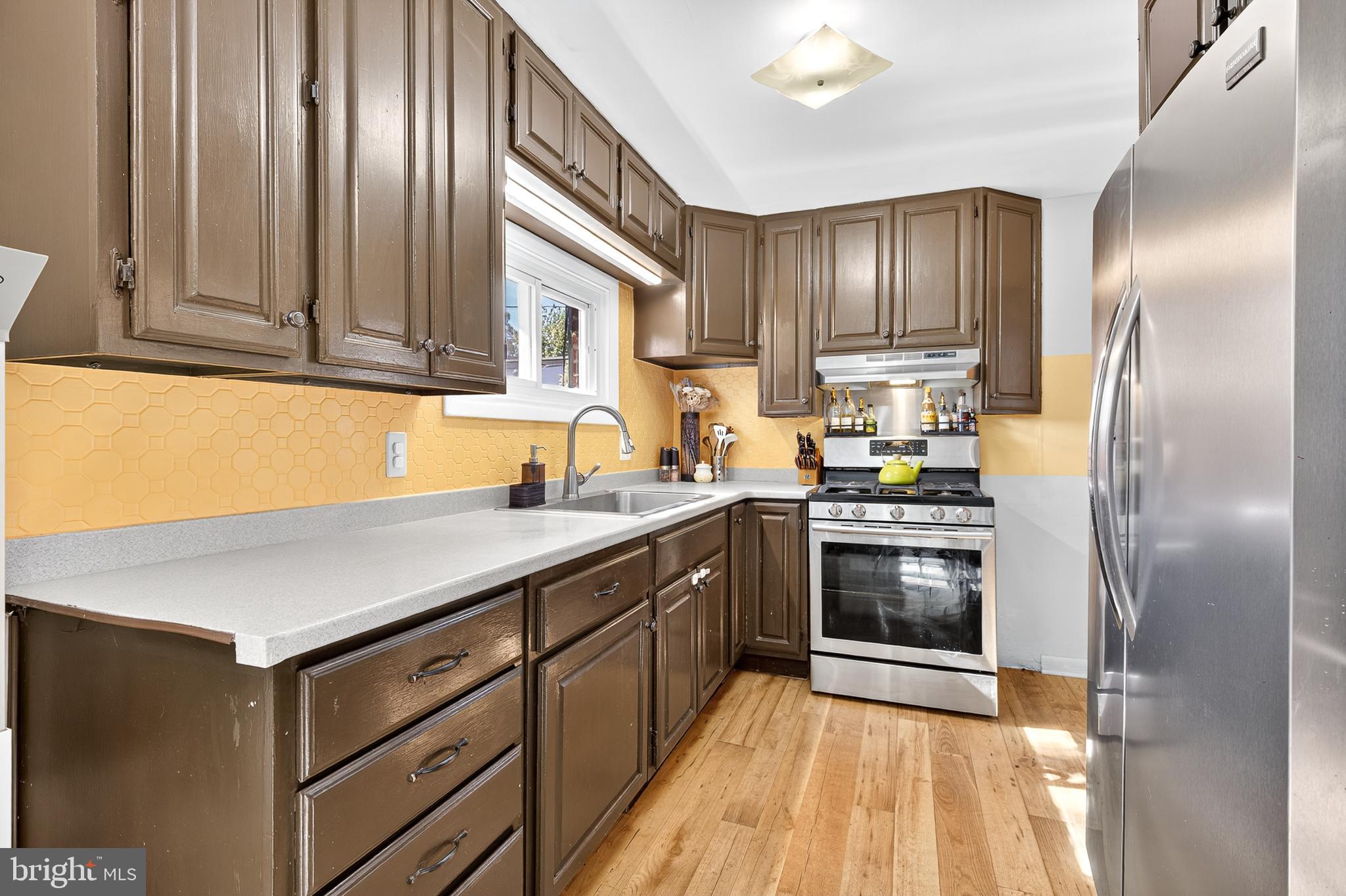 COLONIAL PARK - Residential