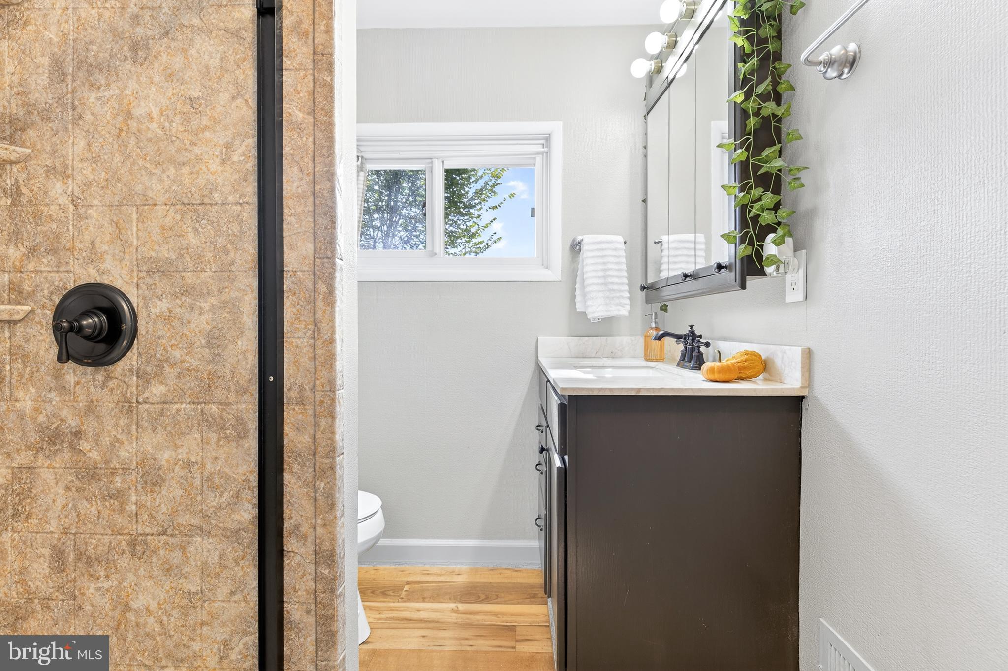 COLONIAL PARK - Residential