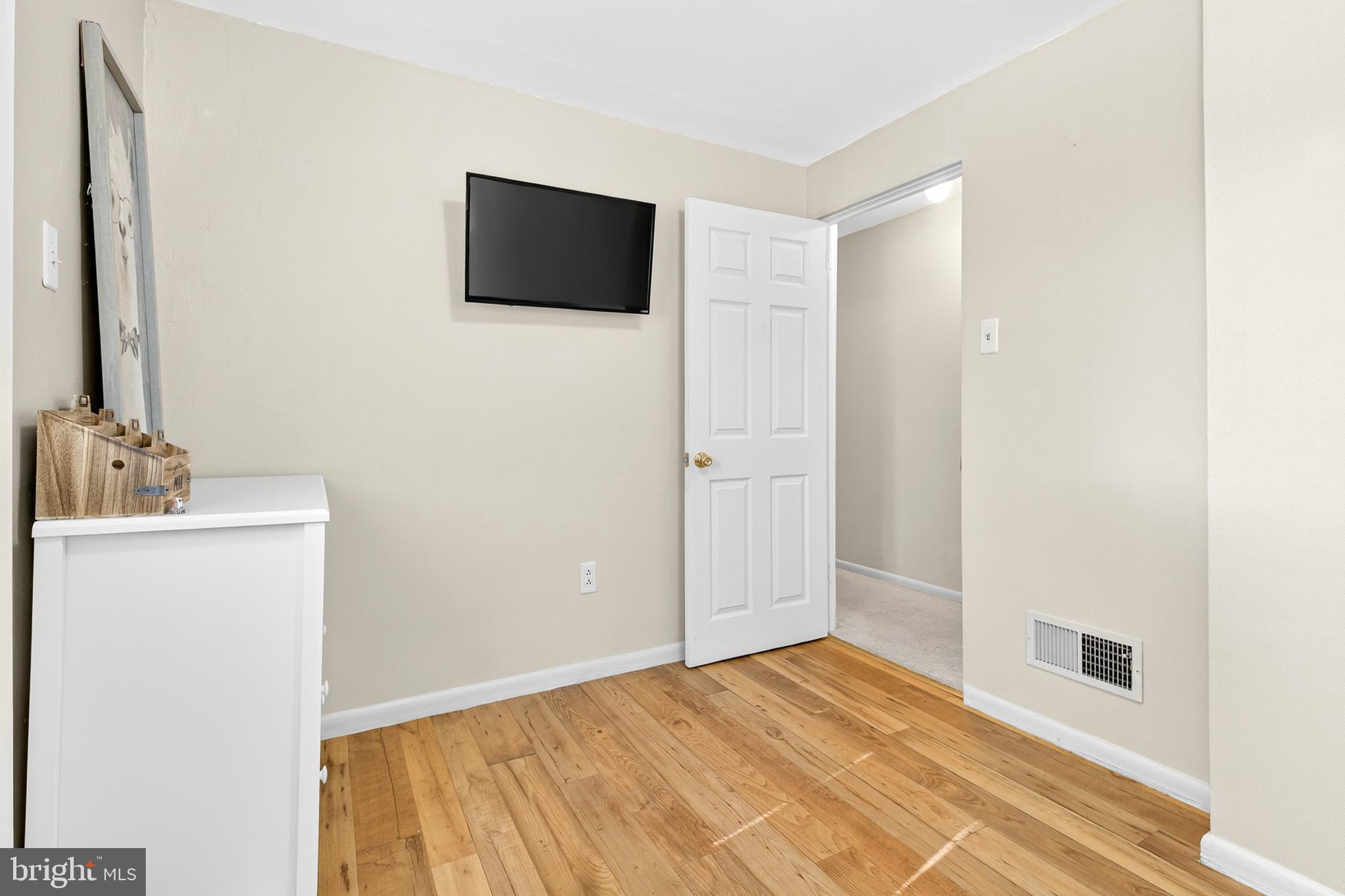 COLONIAL PARK - Residential