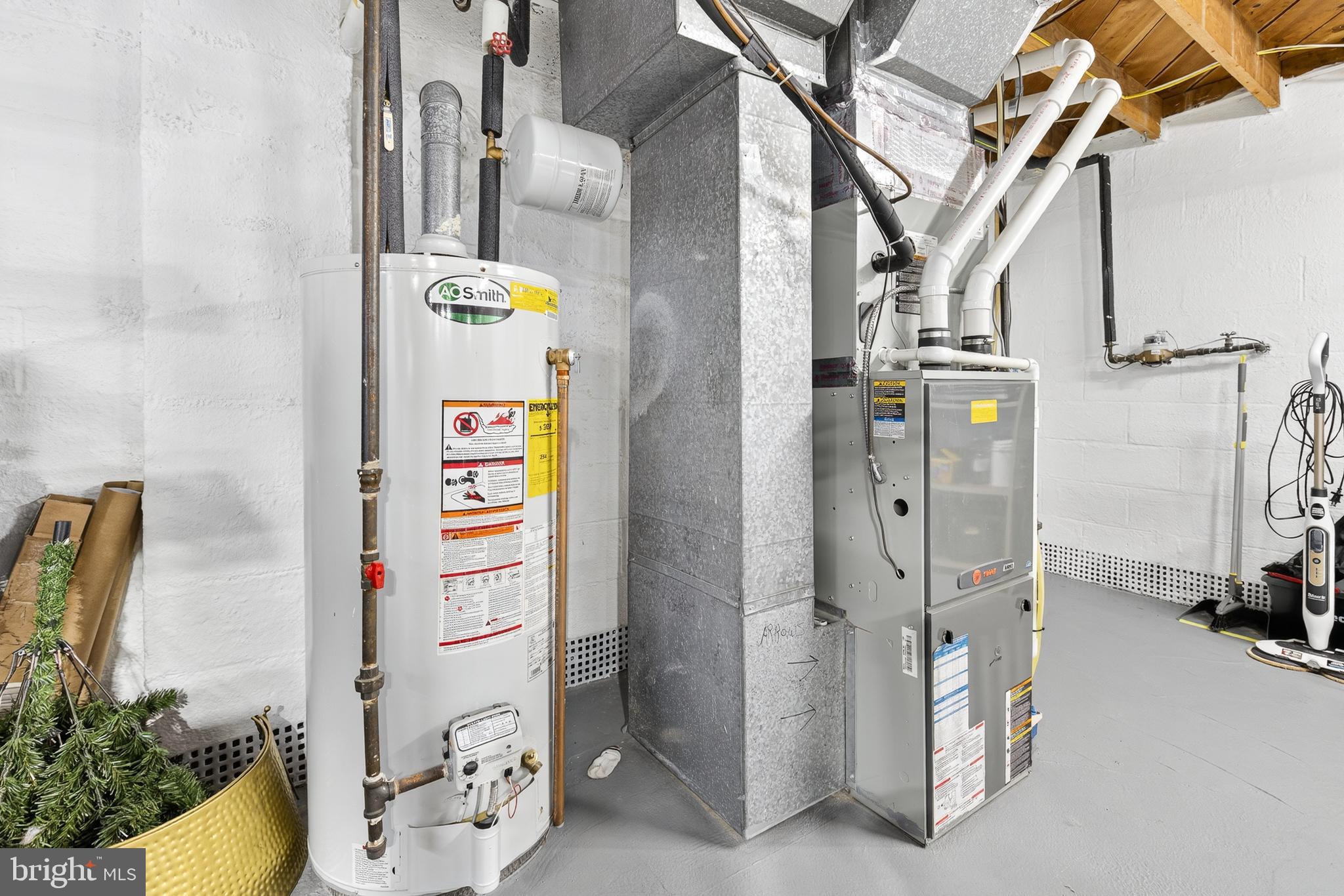 COLONIAL PARK - Residential