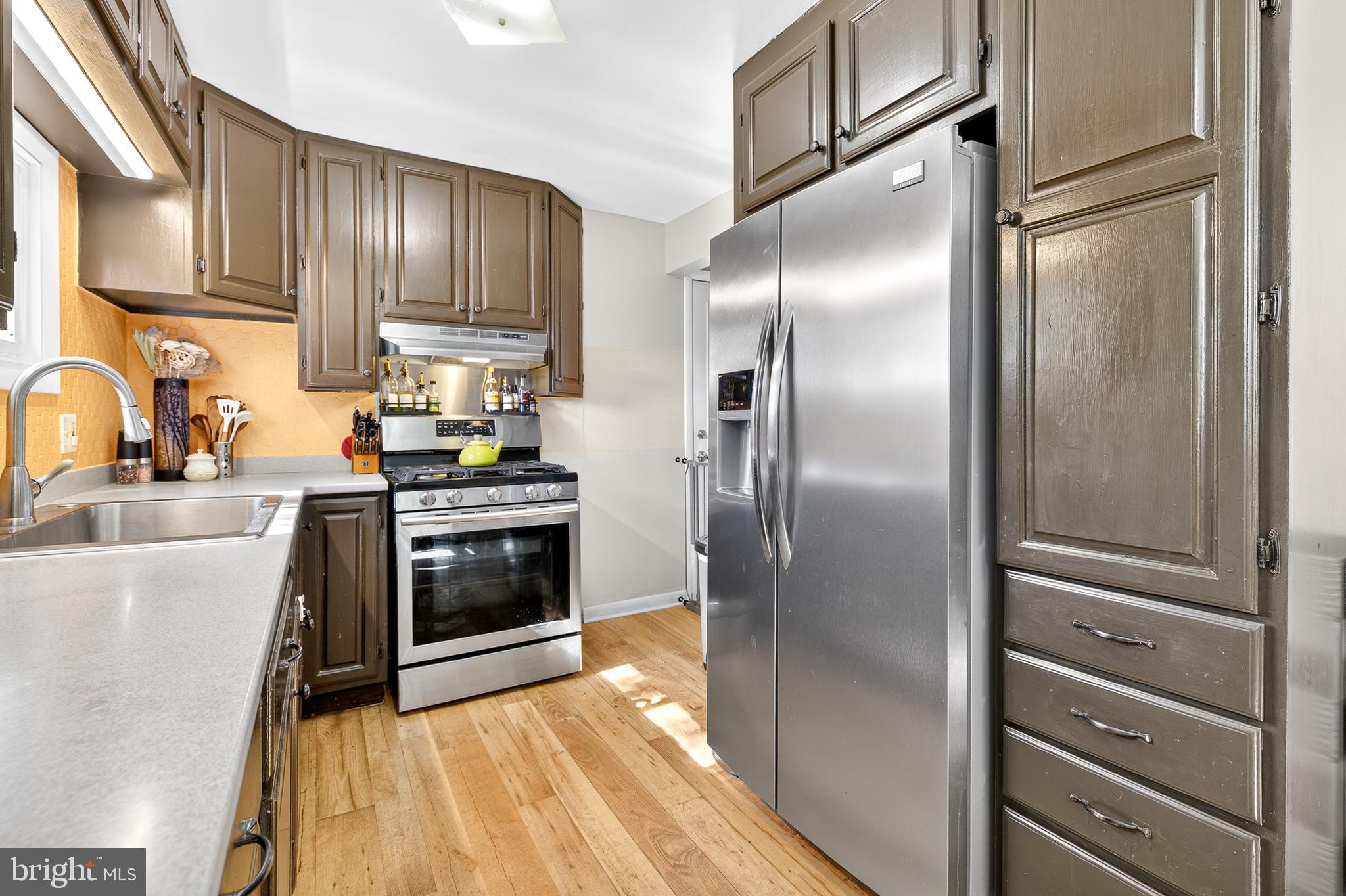 COLONIAL PARK - Residential