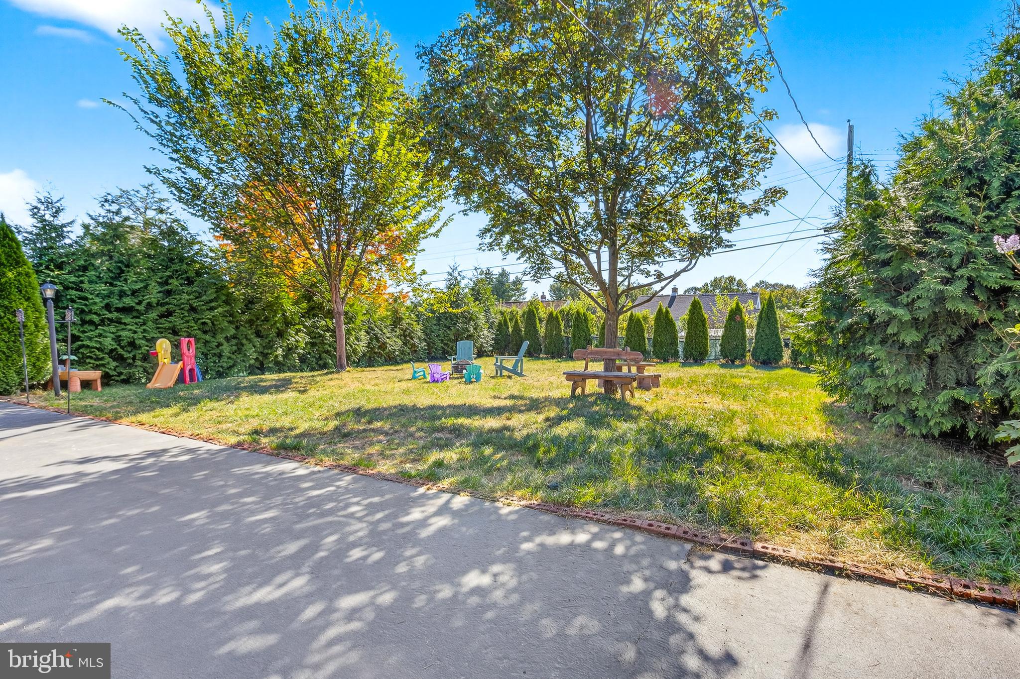 COLONIAL PARK - Residential