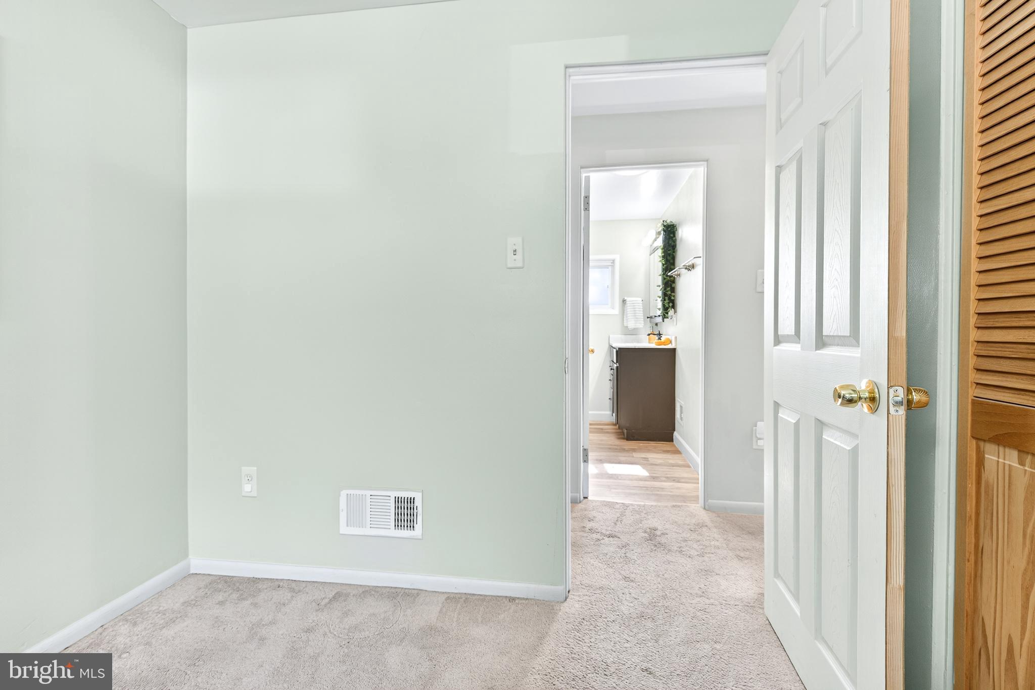 COLONIAL PARK - Residential