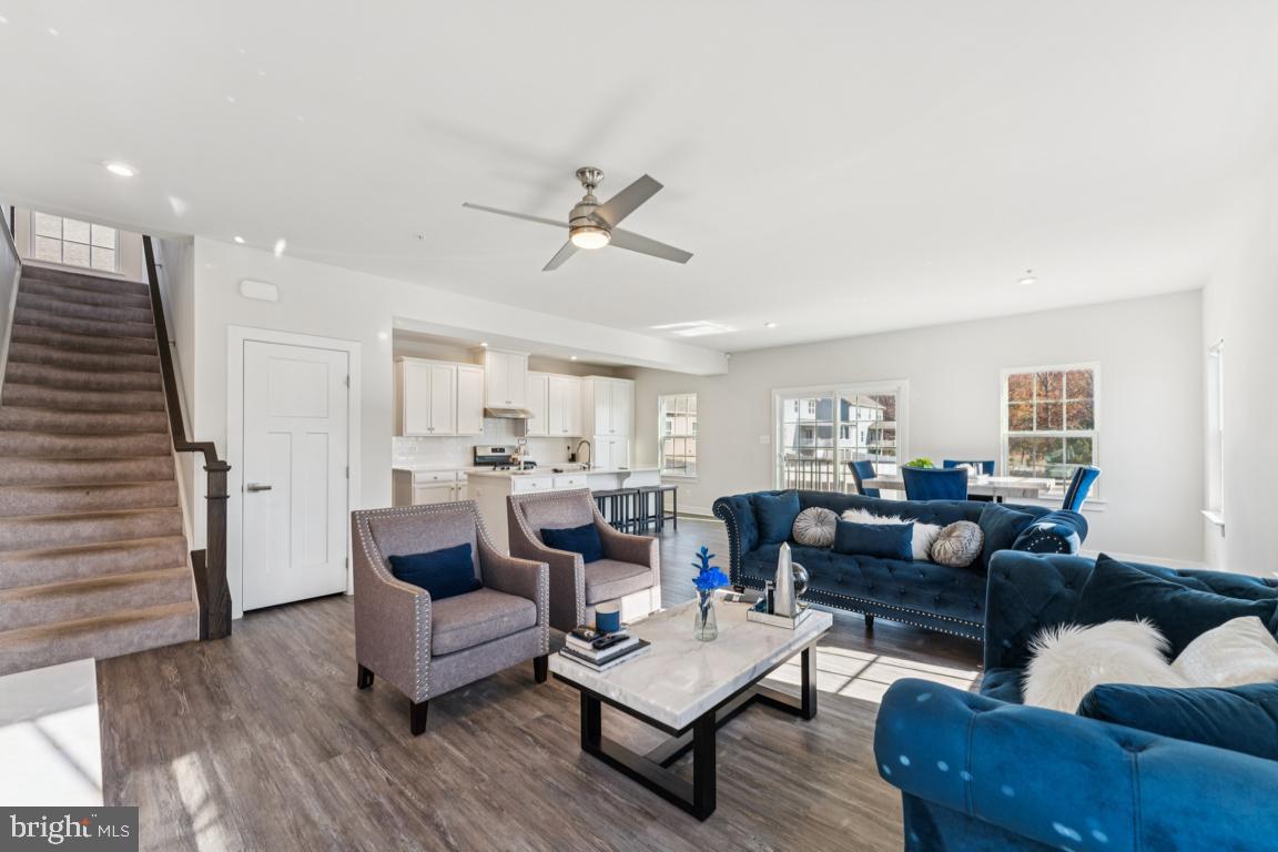 CHRISTOPHER POINTE - Residential