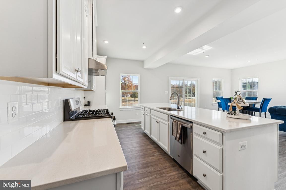 CHRISTOPHER POINTE - Residential