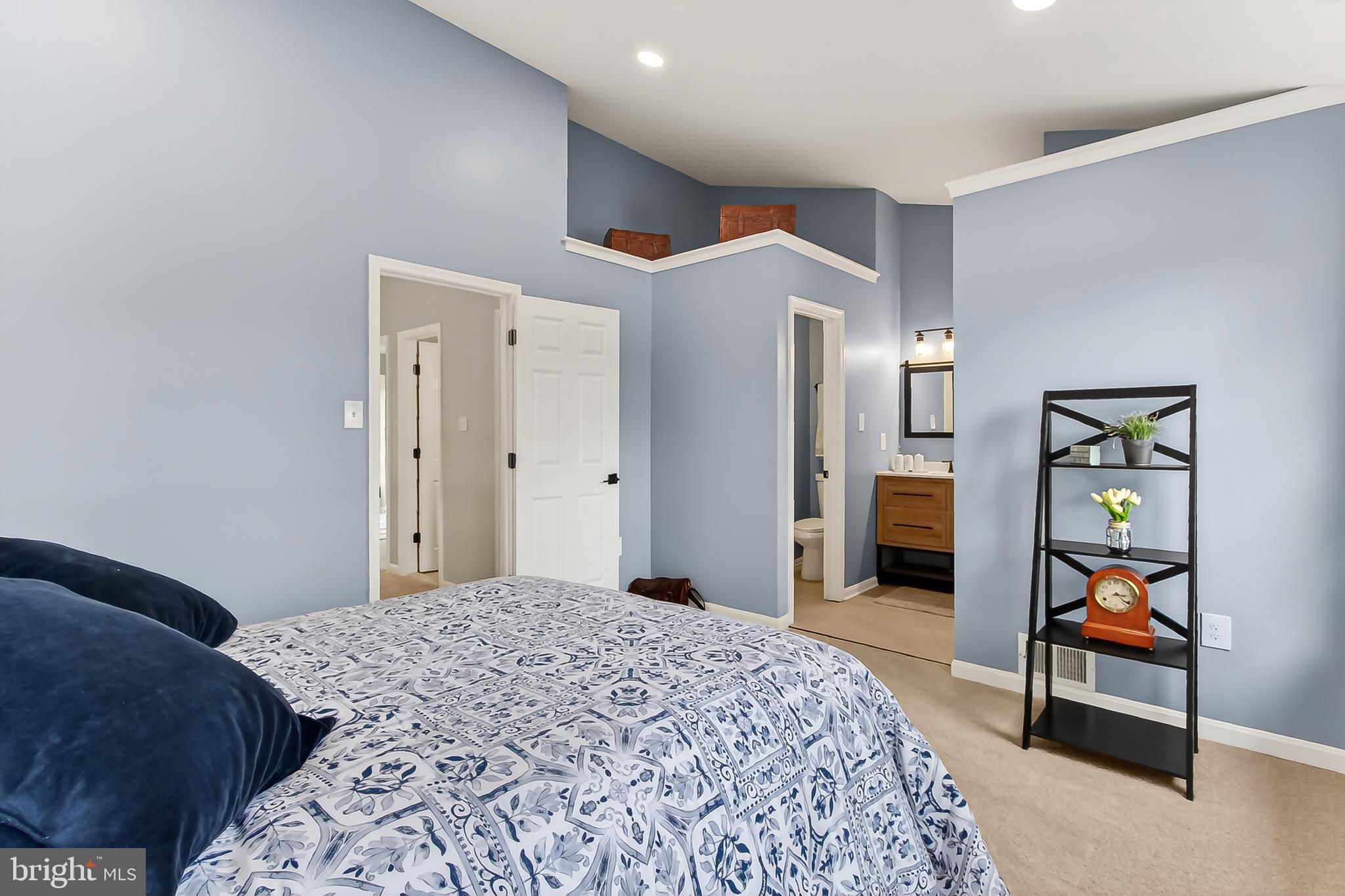 MONTCLAIR - Residential