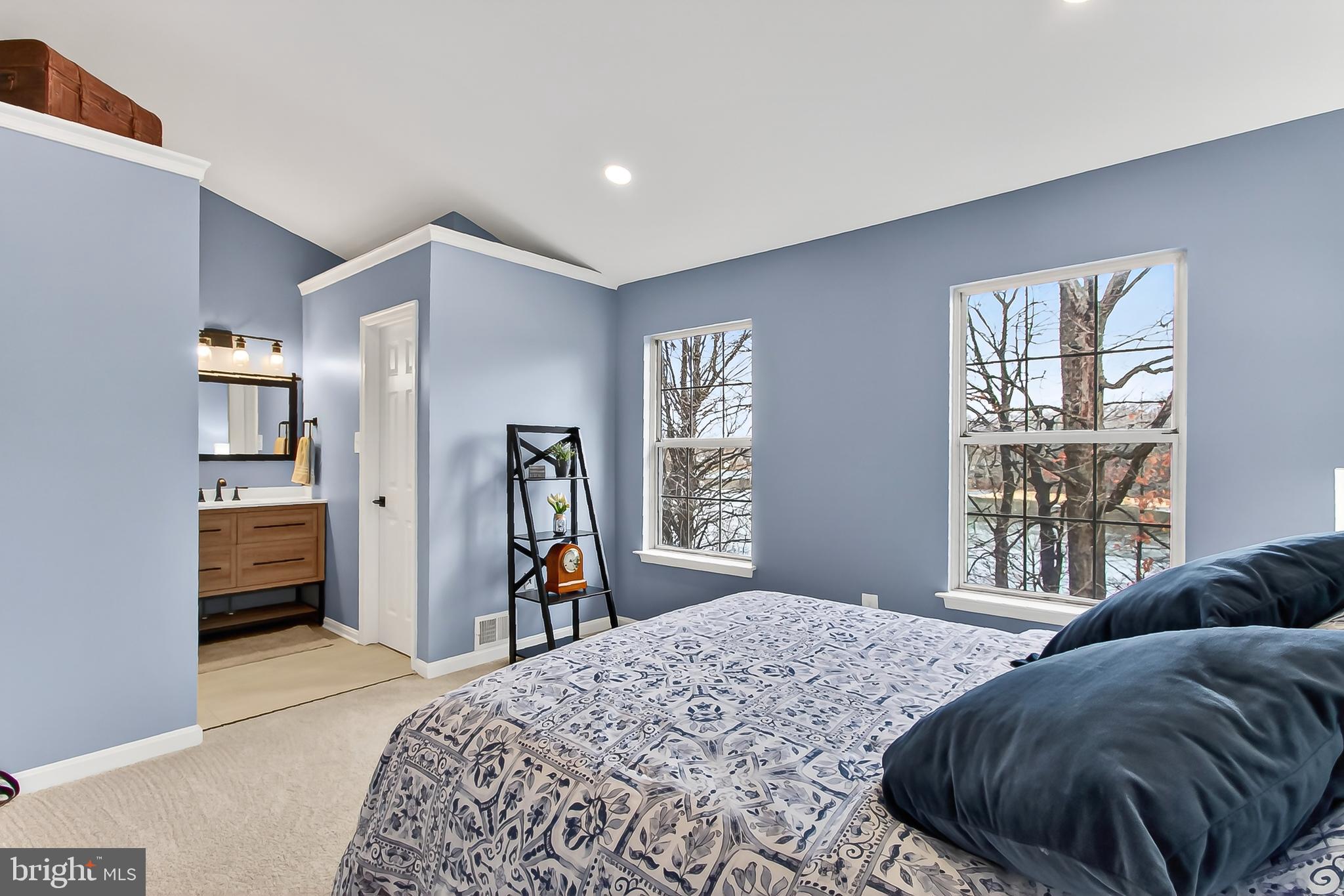 MONTCLAIR - Residential