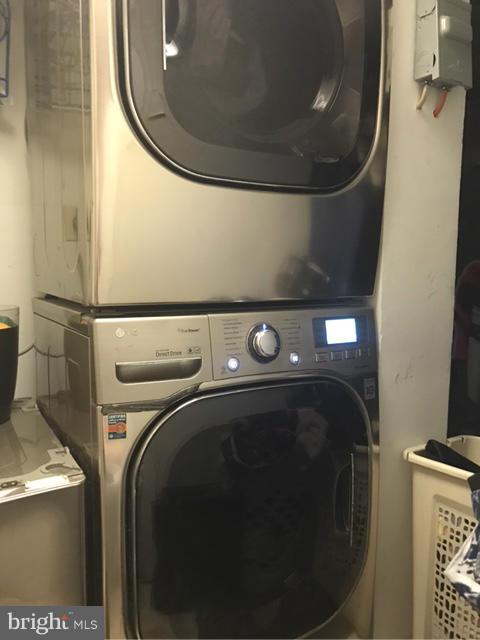 RIDGEFIELD - Residential