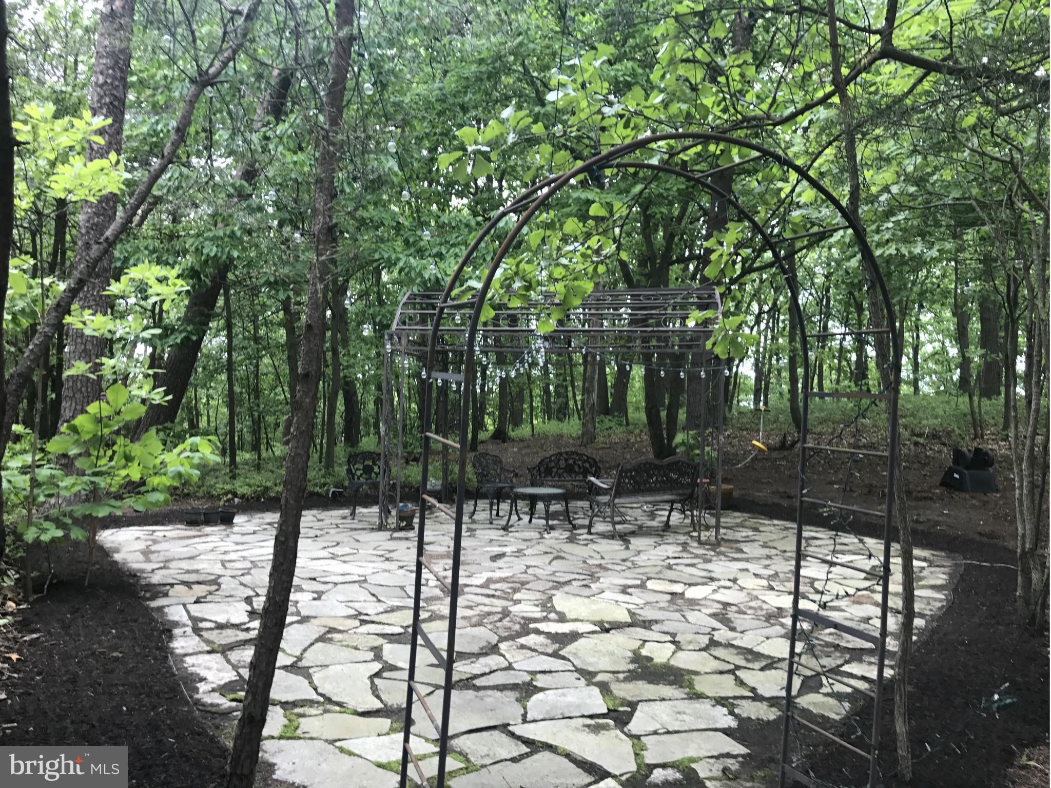 RIDGEFIELD - Residential