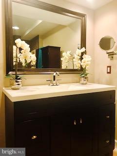 RIDGEFIELD - Residential