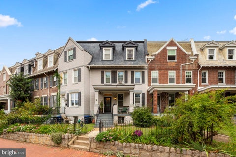 Townhouse For Rent - 646 D Street<br/> WASHINGTON, DC 20002