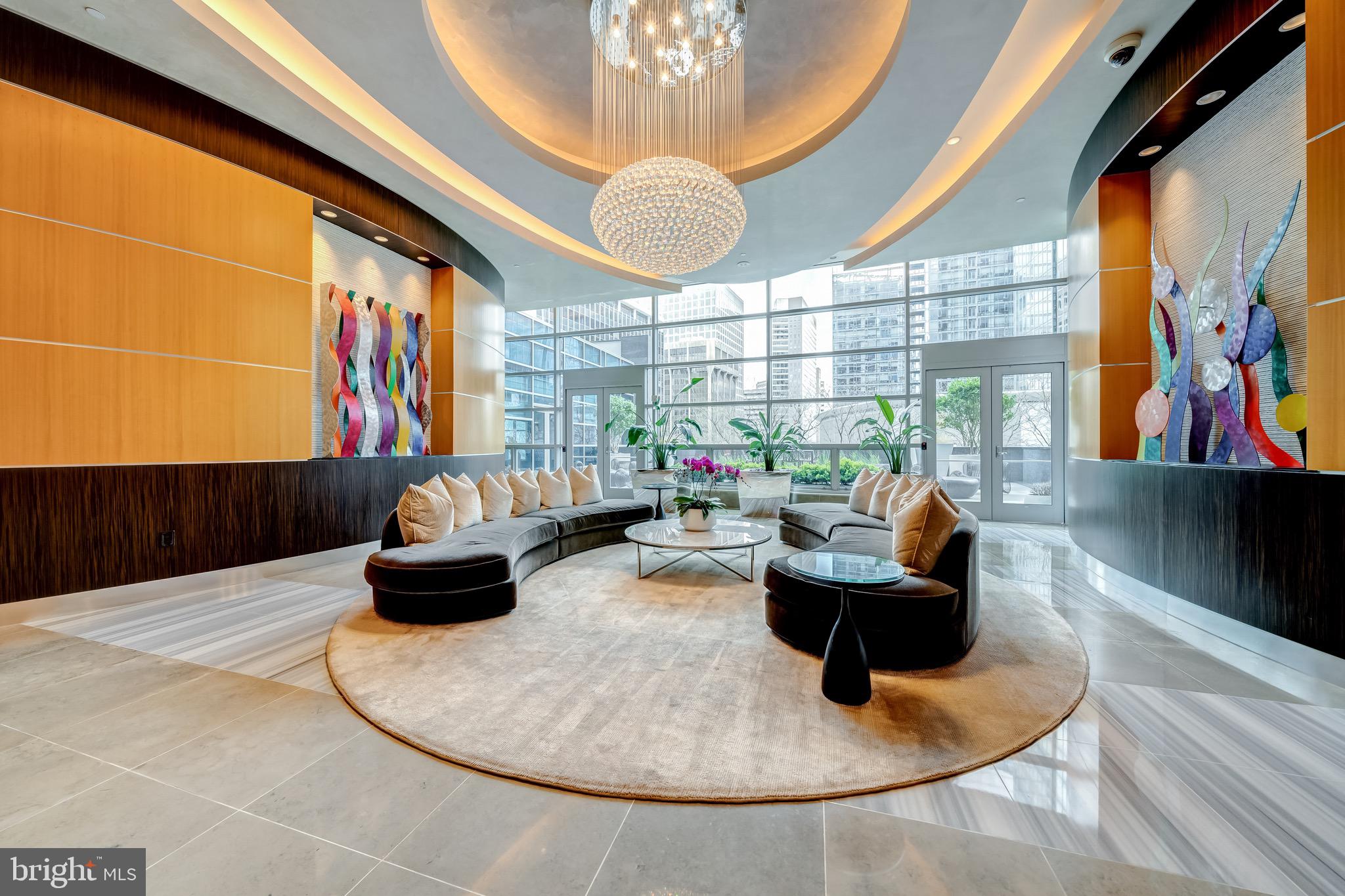 TURNBERRY TOWER - Residential