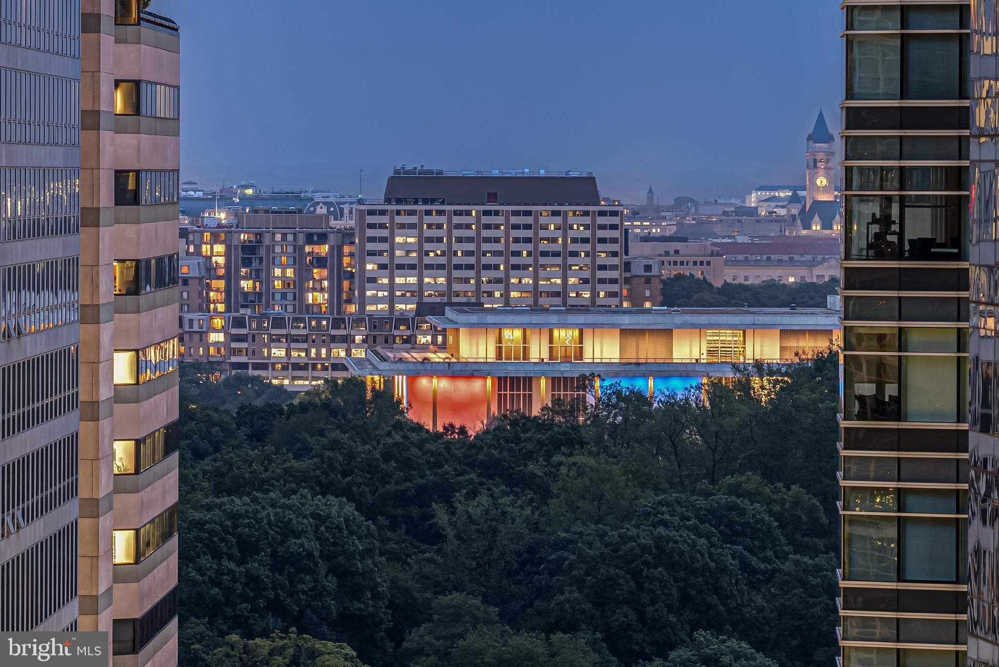 TURNBERRY TOWER - Residential
