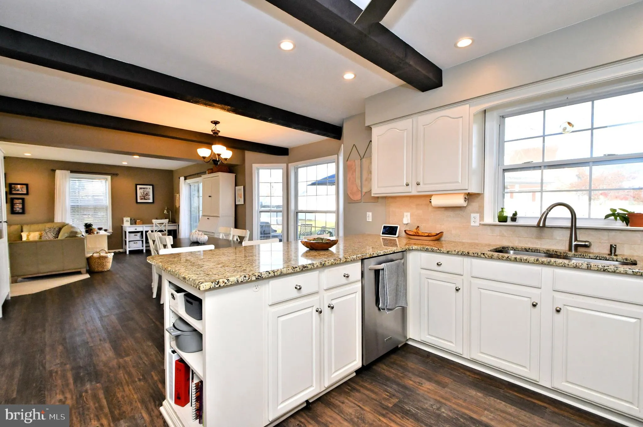 Telford, Pennsylvania 18969, United States, 3 Bedrooms Bedrooms, ,3 BathroomsBathrooms,Residential,Pending,28336