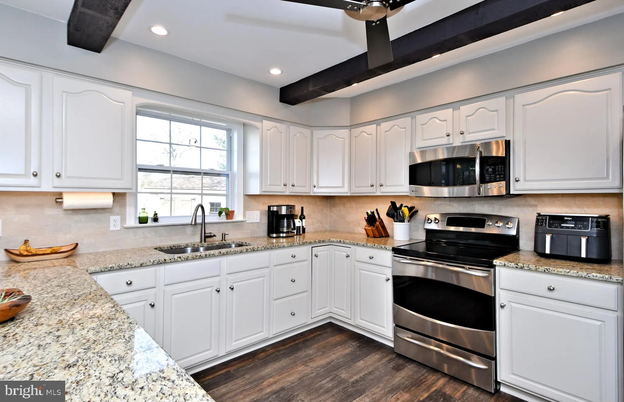 Telford, Pennsylvania 18969, United States, 3 Bedrooms Bedrooms, ,3 BathroomsBathrooms,Residential,Pending,28336