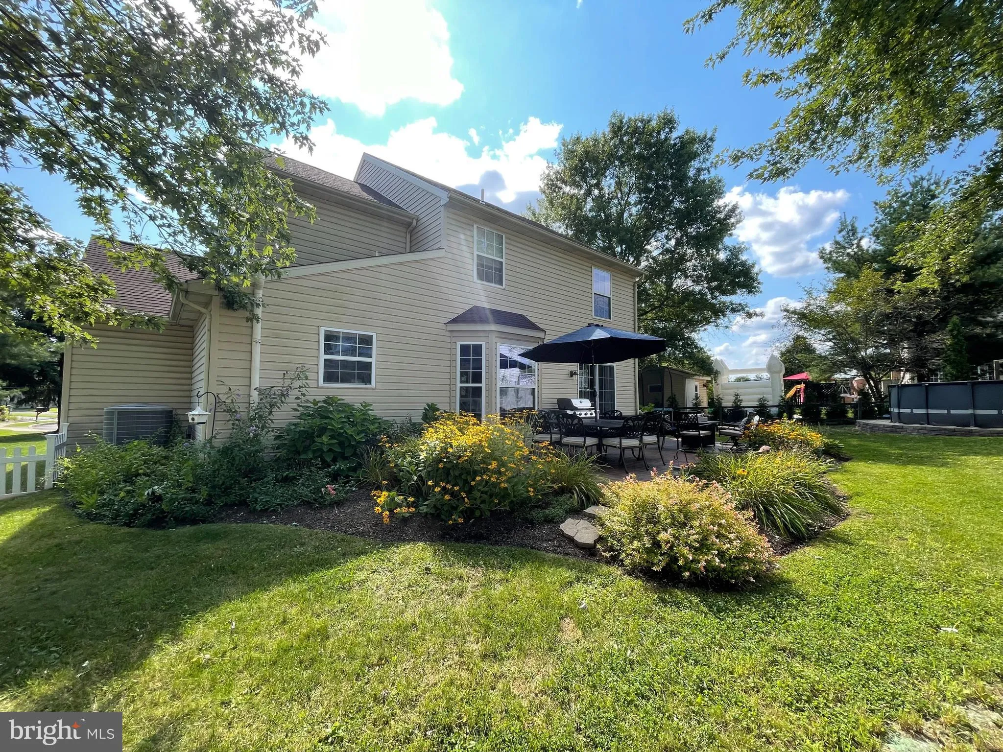 Telford, Pennsylvania 18969, United States, 3 Bedrooms Bedrooms, ,3 BathroomsBathrooms,Residential,Pending,28336