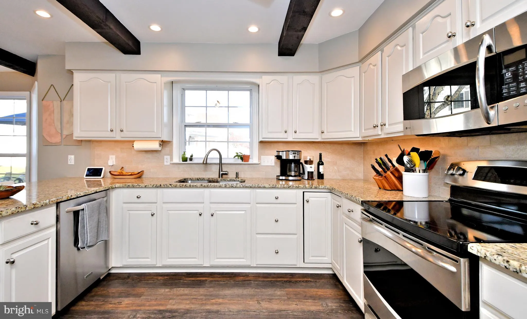 Telford, Pennsylvania 18969, United States, 3 Bedrooms Bedrooms, ,3 BathroomsBathrooms,Residential,Pending,28336