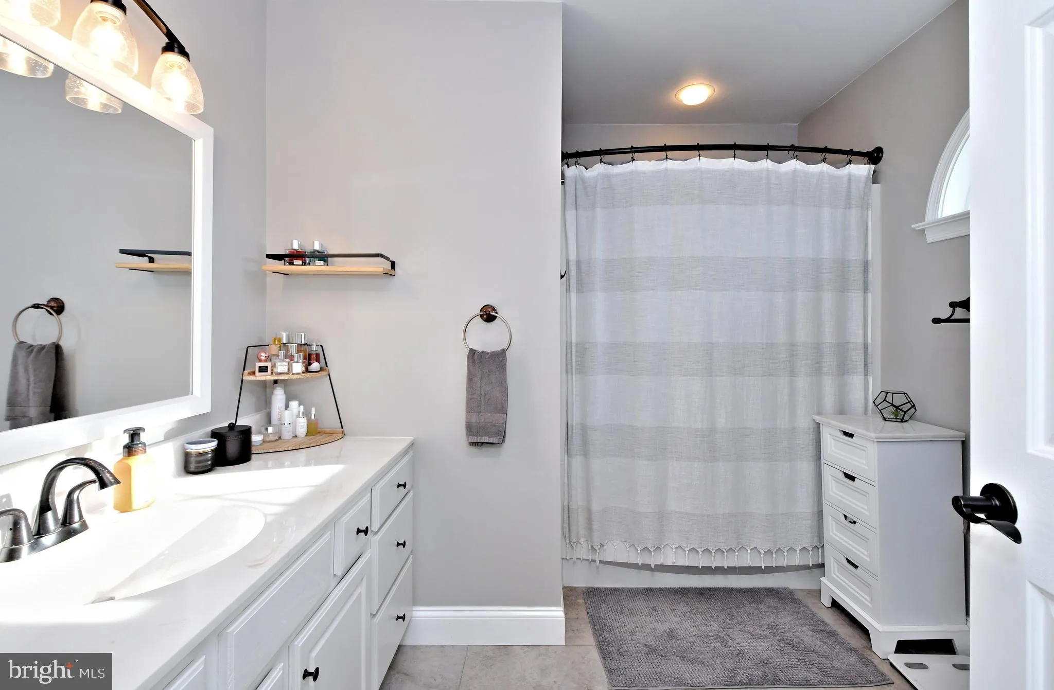 Telford, Pennsylvania 18969, United States, 3 Bedrooms Bedrooms, ,3 BathroomsBathrooms,Residential,Pending,28336