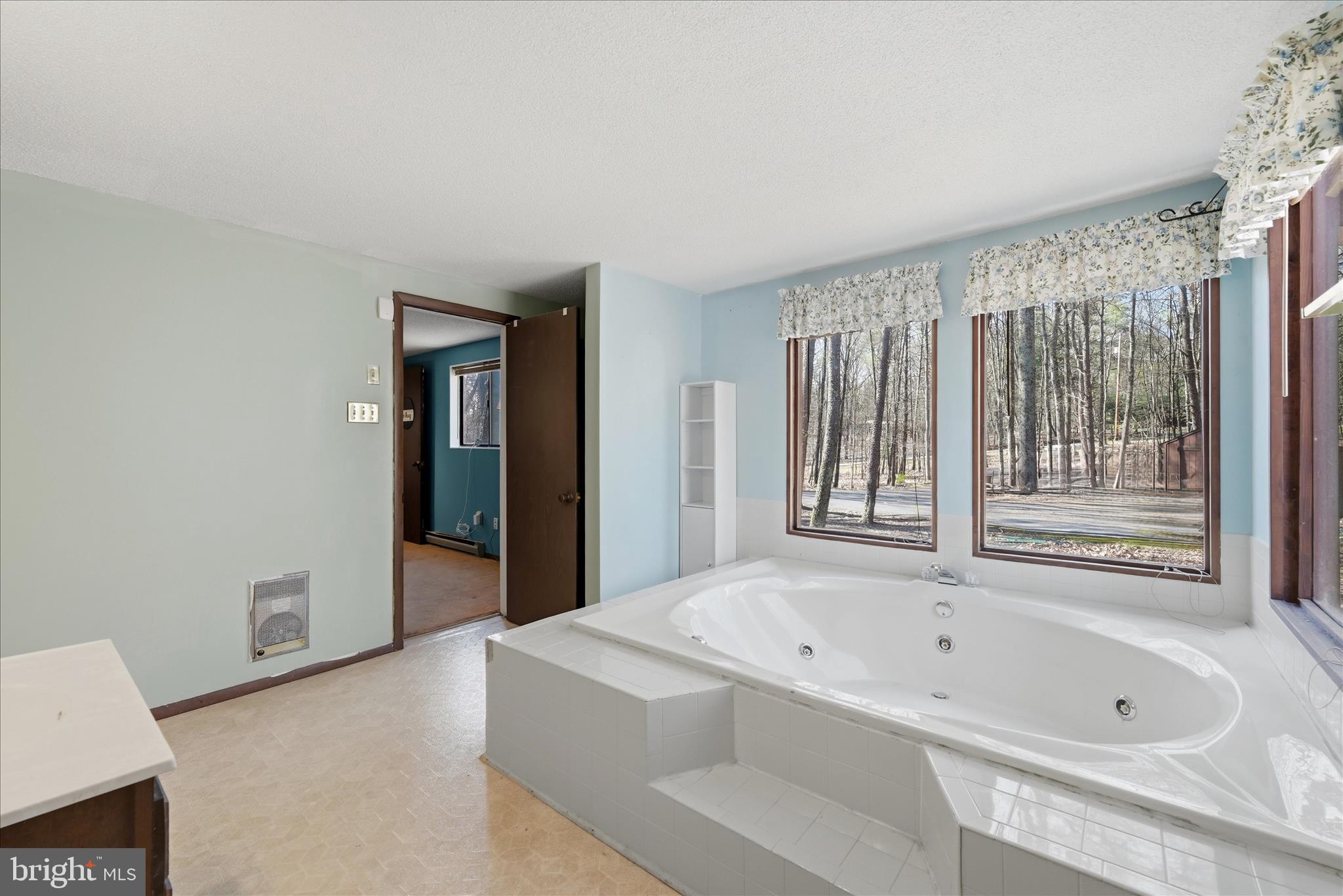 WALDEN WOODS - Residential