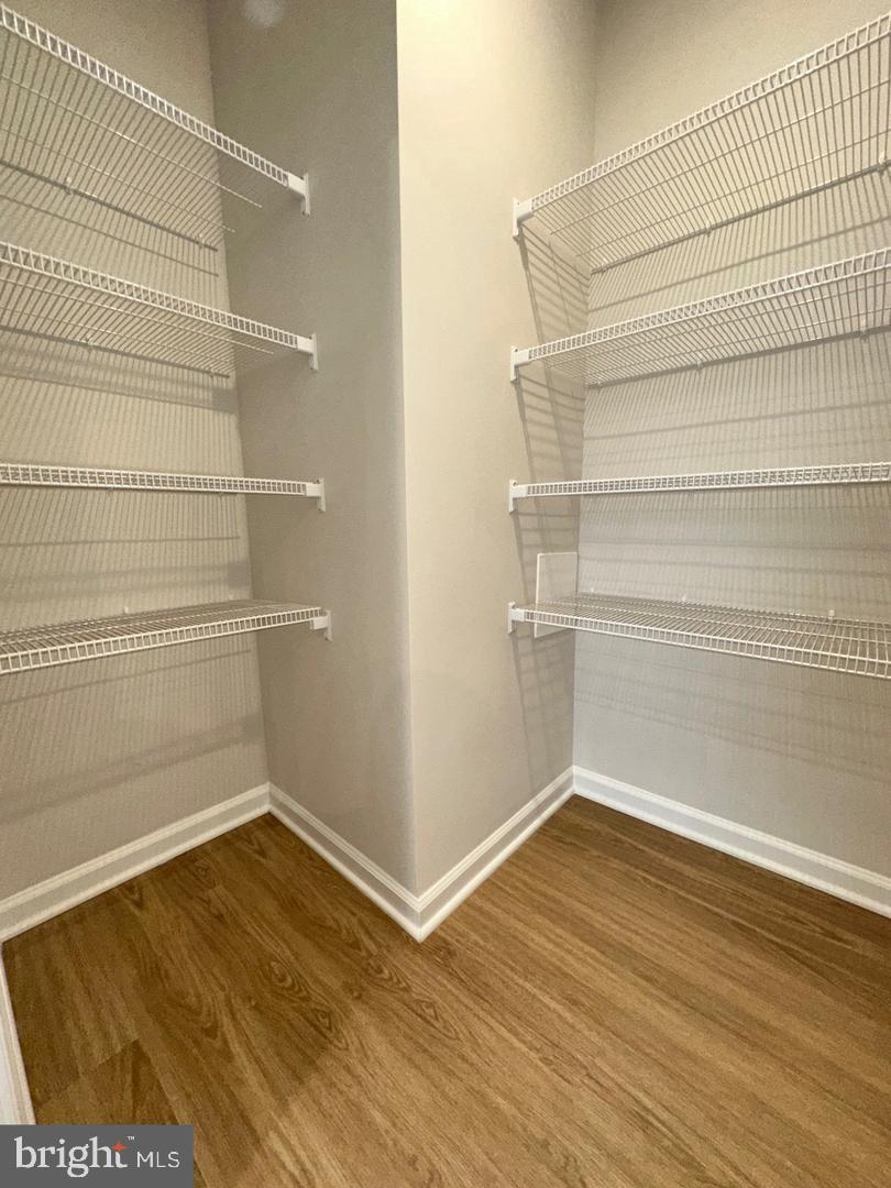 STONE SPRING - Residential Lease