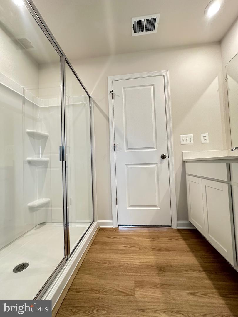 STONE SPRING - Residential Lease