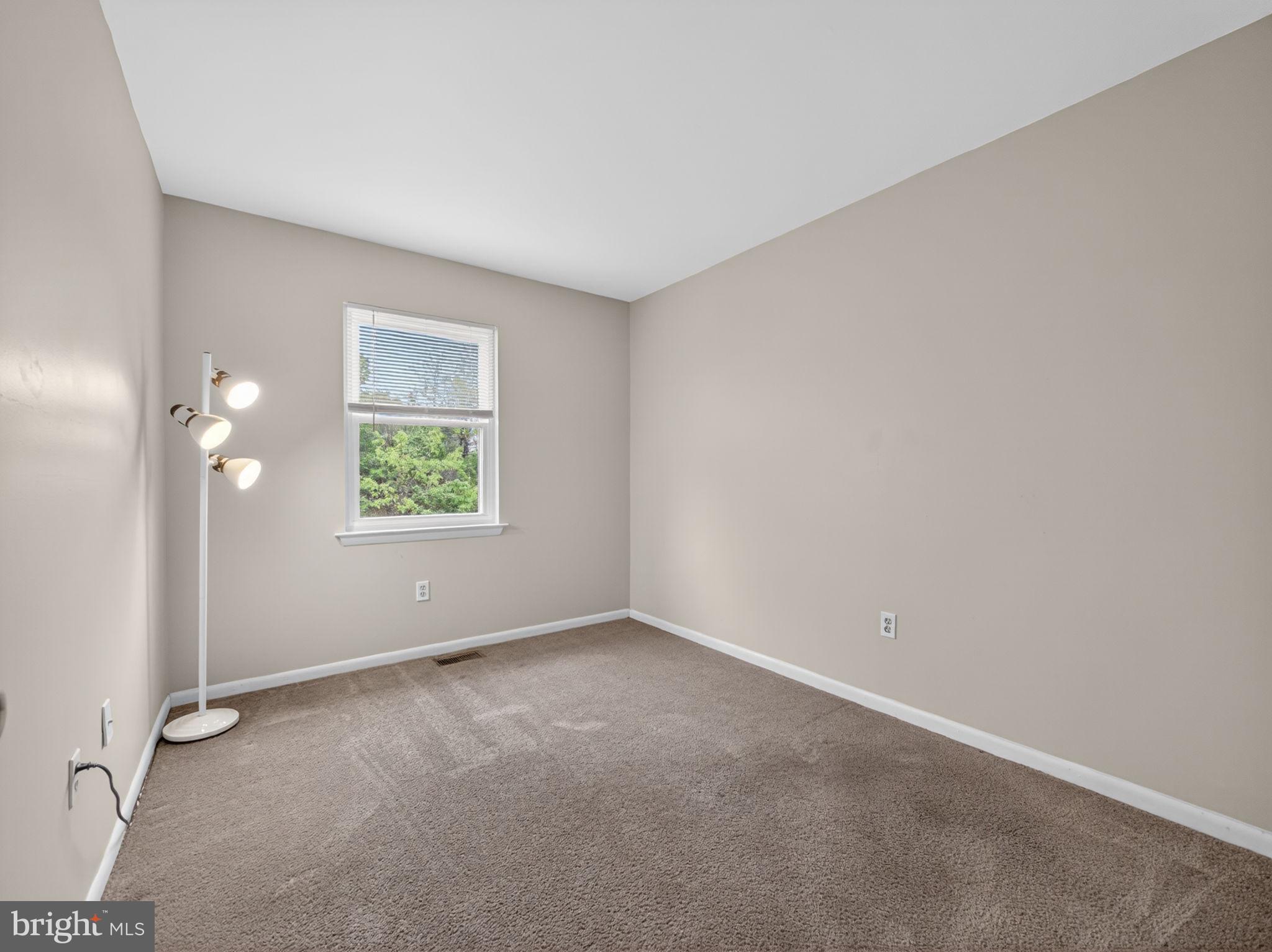 QUAKER GREEN - Residential