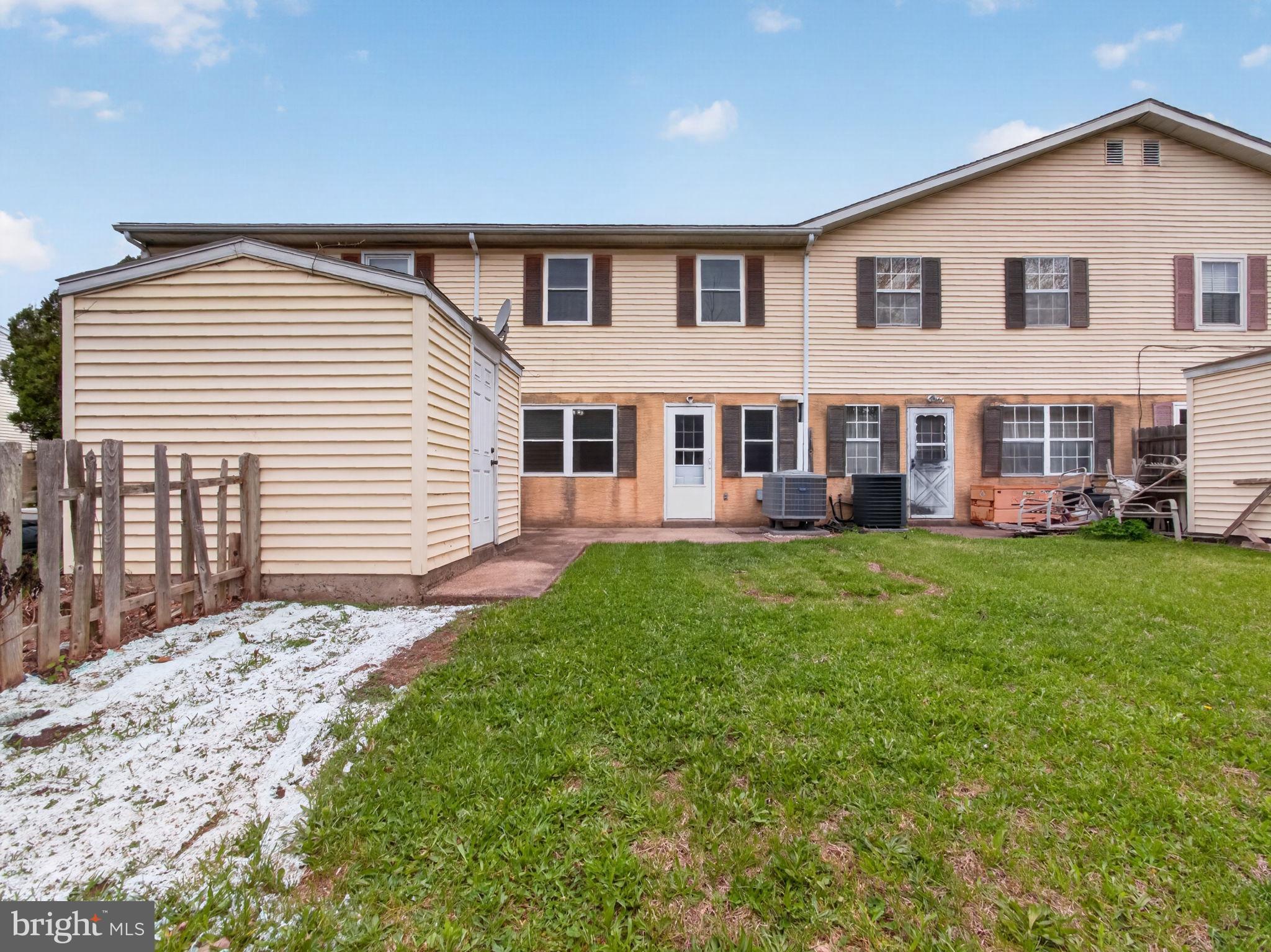 QUAKER GREEN - Residential