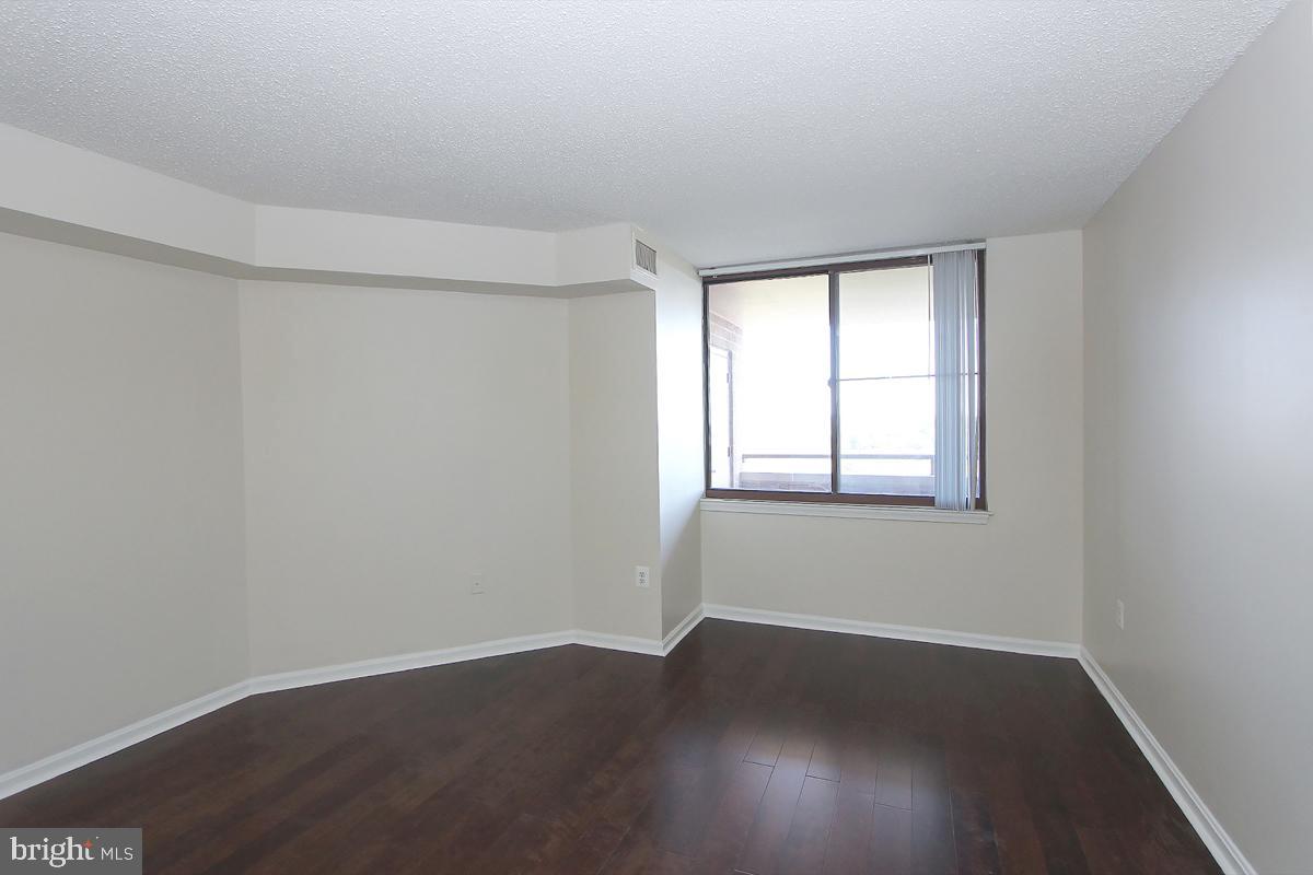 GROSVENOR PARK - Residential Lease