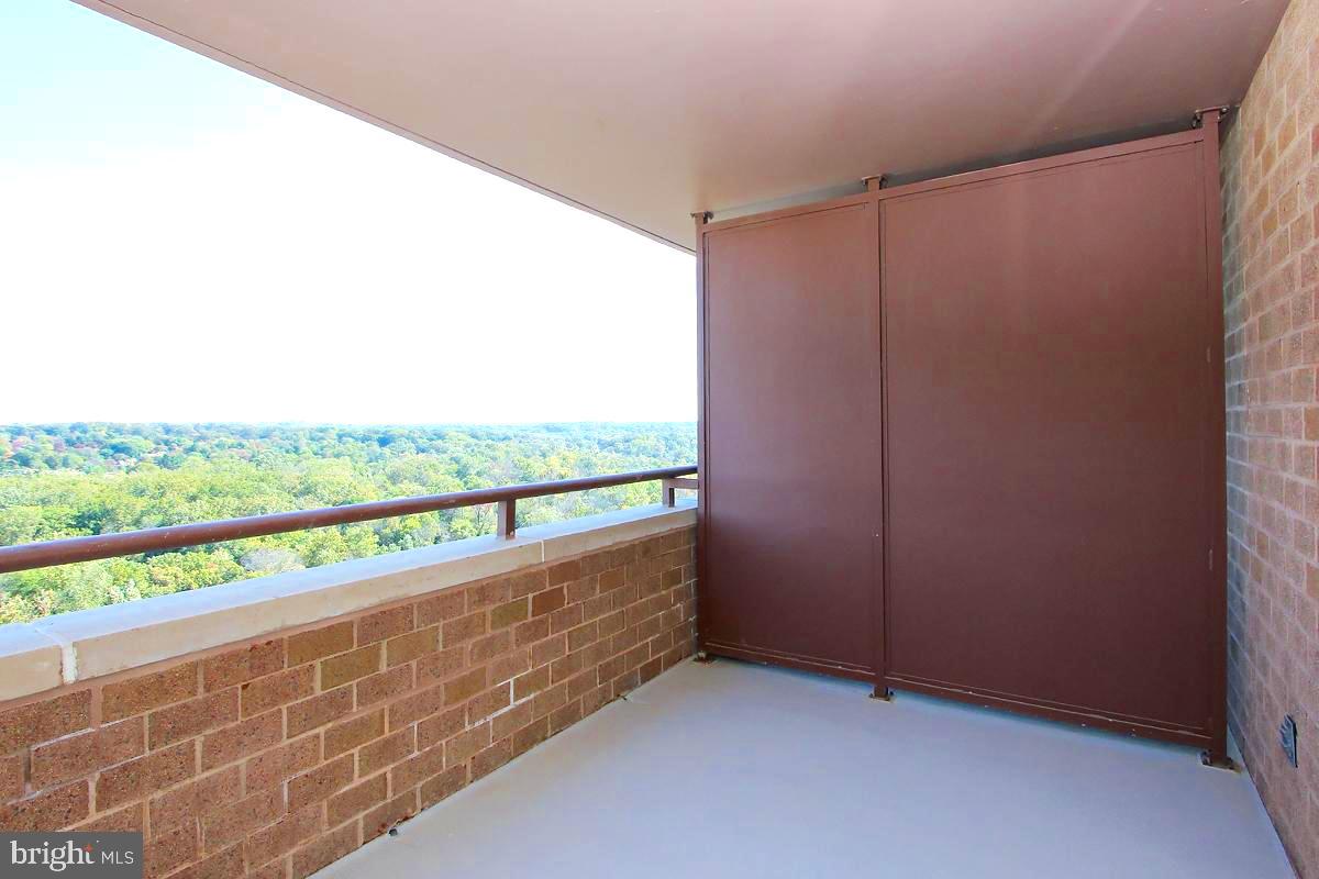 GROSVENOR PARK - Residential Lease