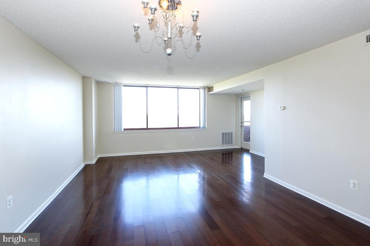 GROSVENOR PARK - Residential Lease