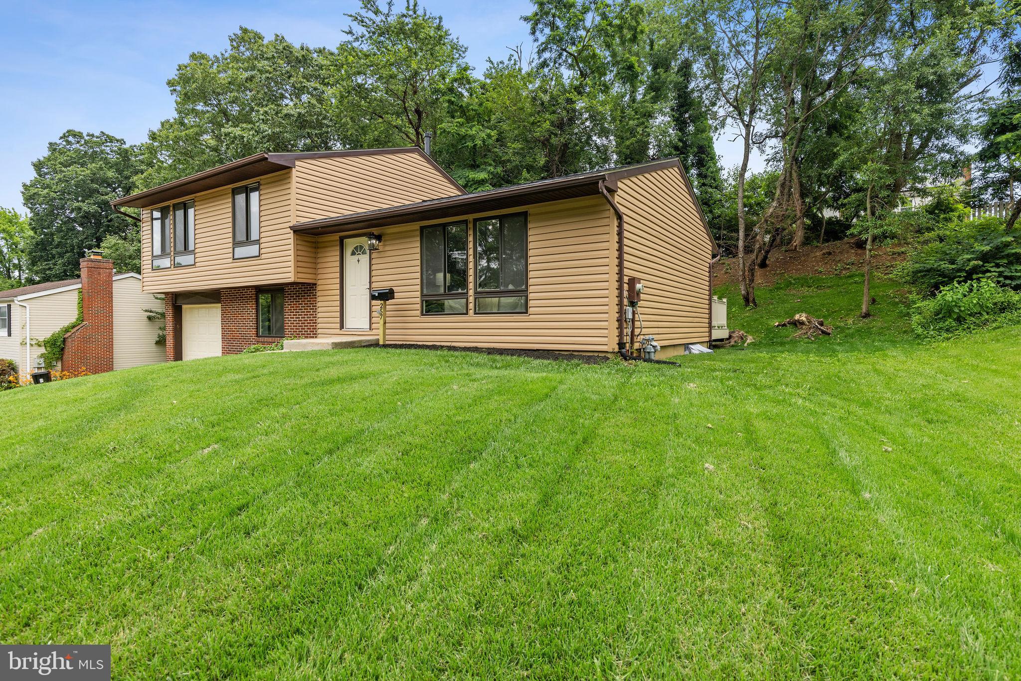 257 FOSTER KNOLL DRIVE