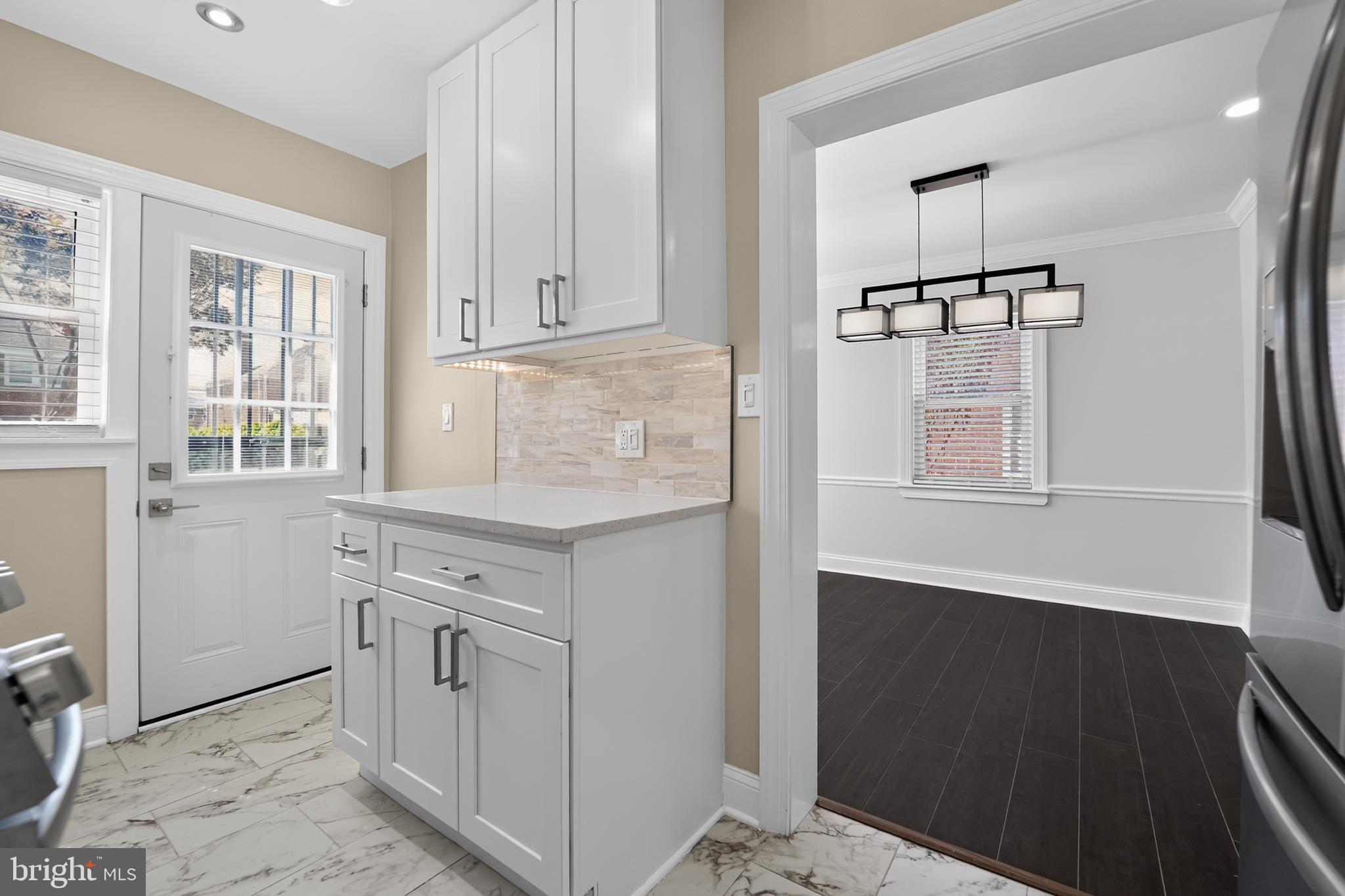 2128 REDTHORN