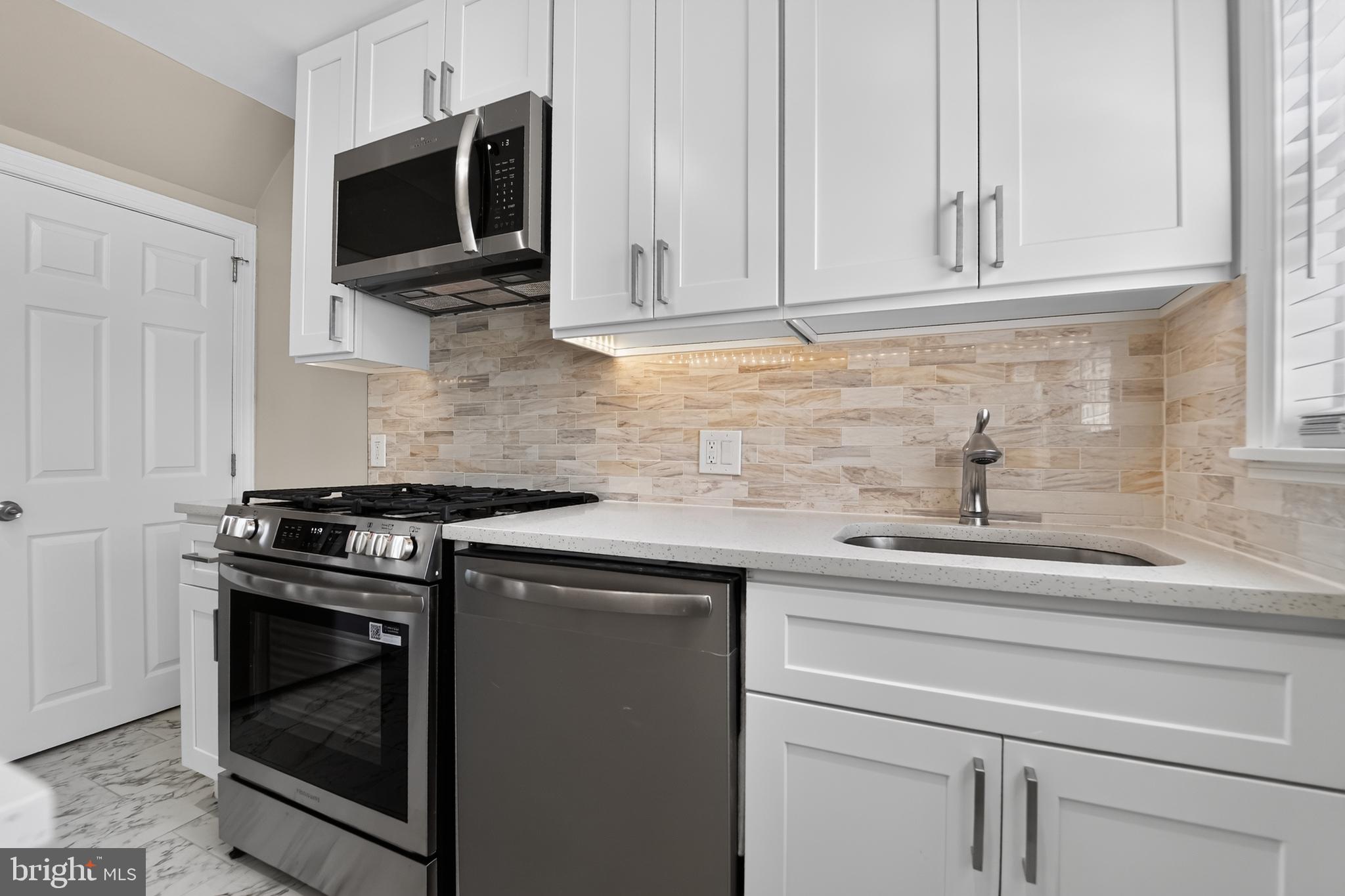 2128 REDTHORN